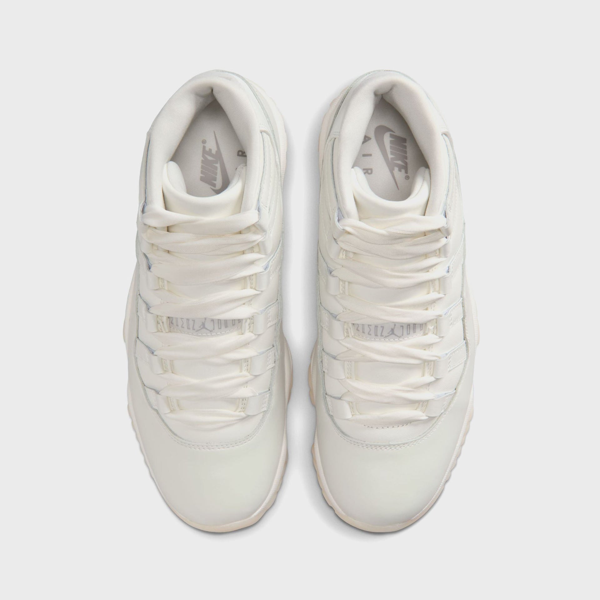 Jordan WMNS Air Jordan 11 Retro - Sail / White / Metallic Silver / Pearl Grey