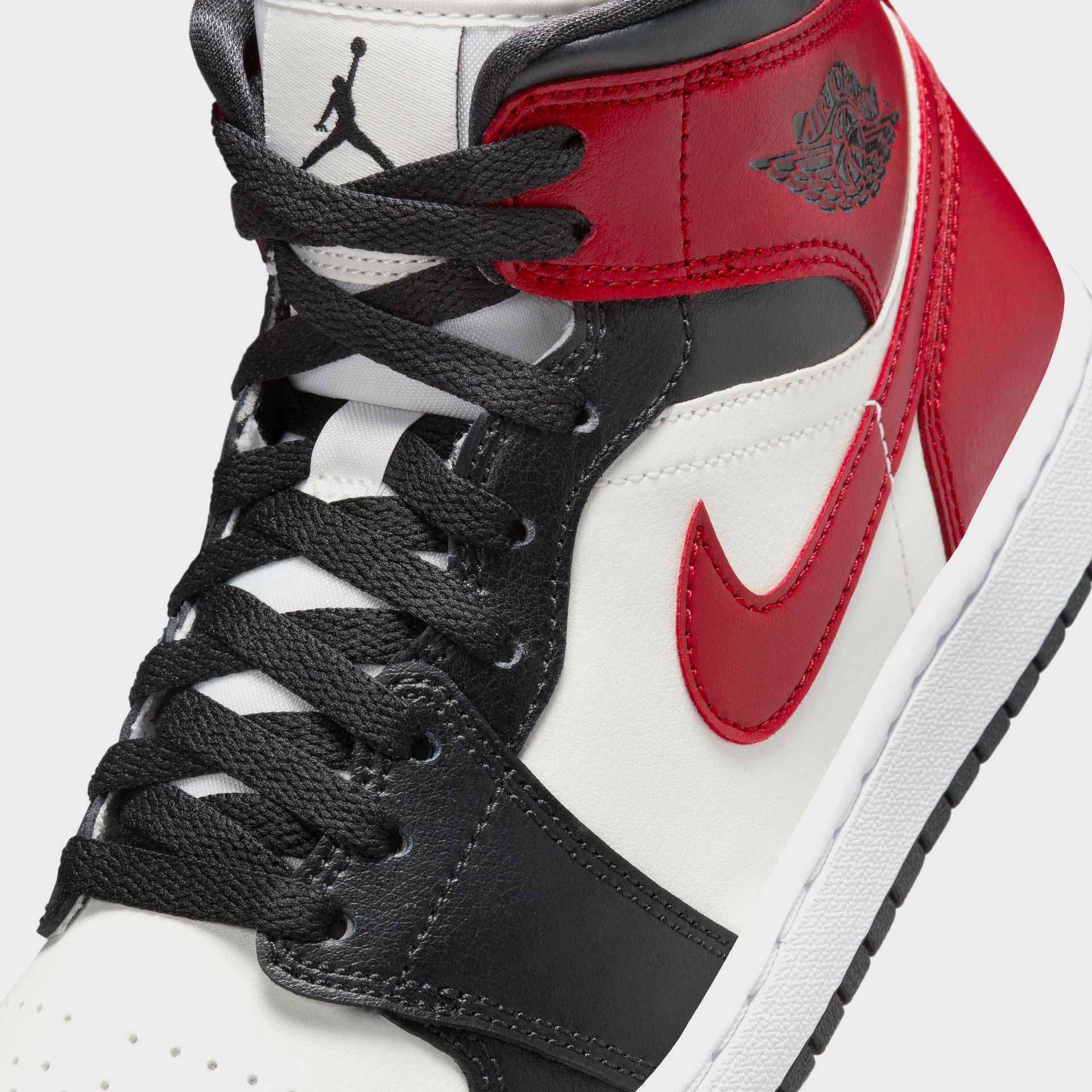 Jordan Air Jordan 1 Mid - Sail / Gym Red / Off Noir / White