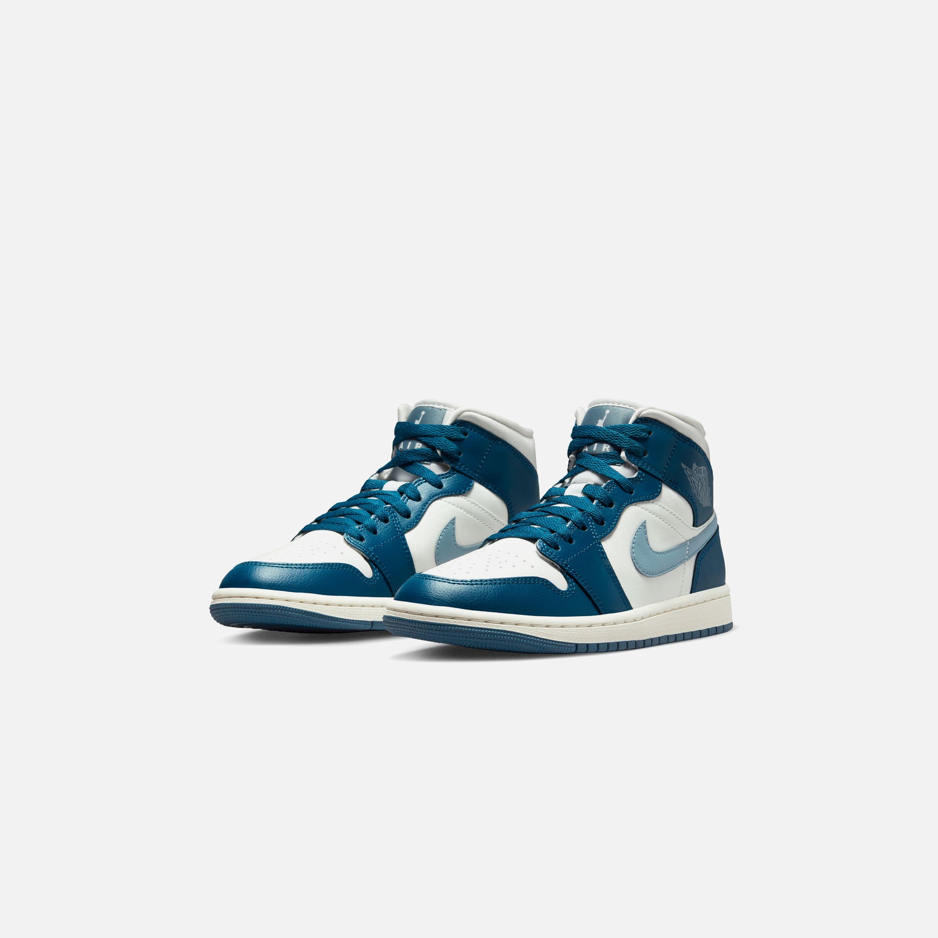 Nike WMNS Air Jordan 1 Mid - Sky J French / Blue / Ozone Blue / Sail