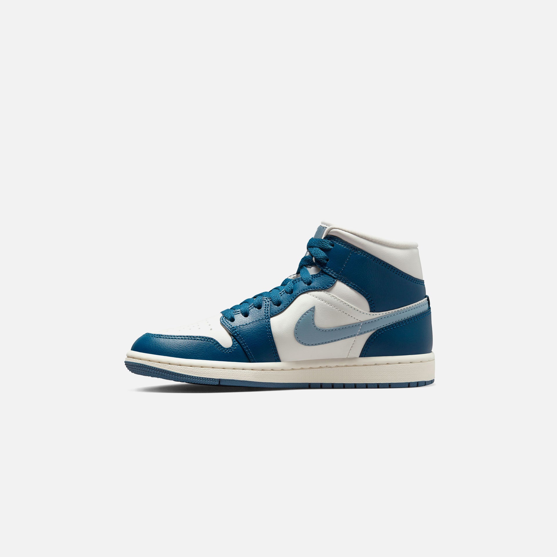 Nike WMNS Air Jordan 1 Mid - Sky J French / Blue / Ozone Blue / Sail