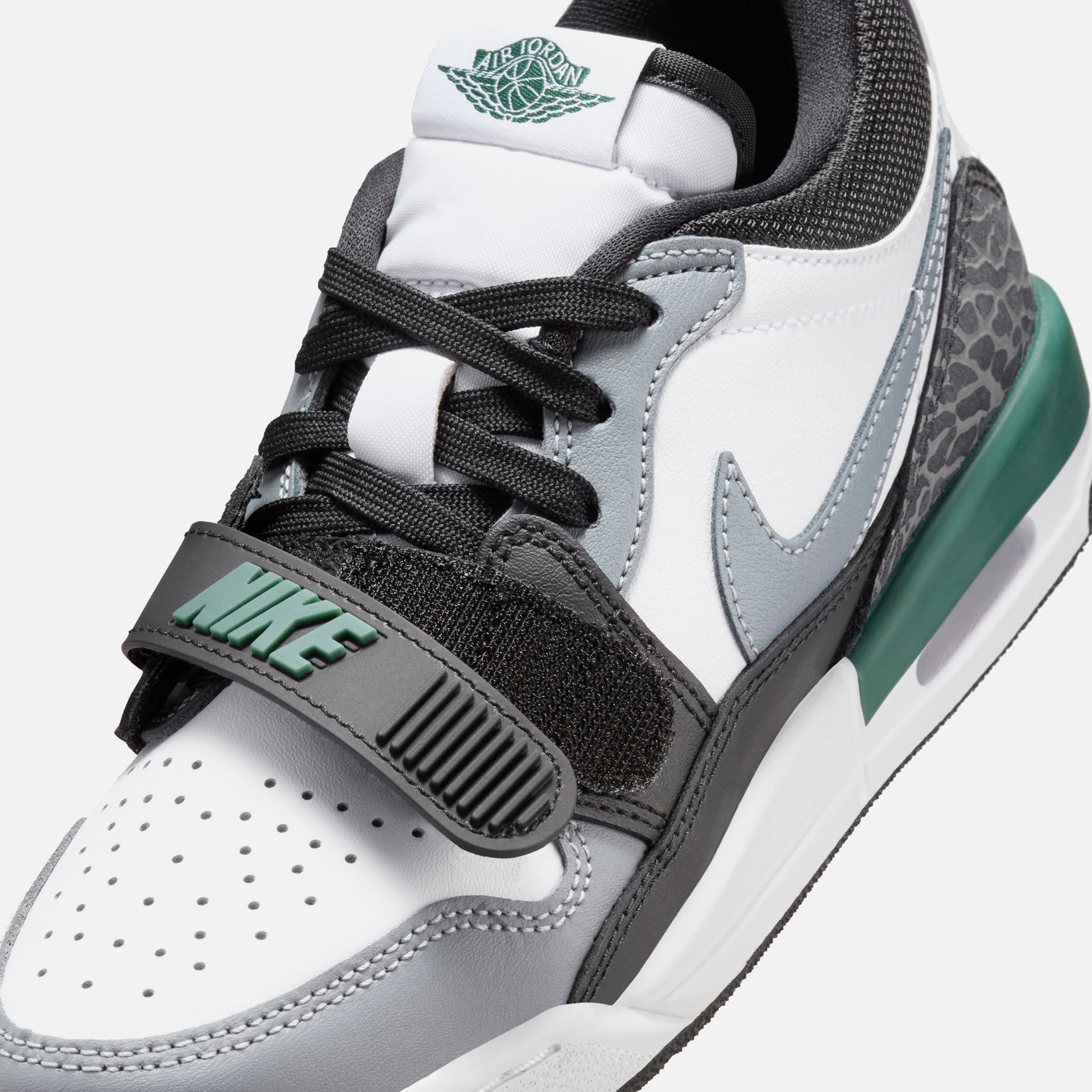 Jordan GS Air Jordan Legacy 312 Low - White / Black / Cool Grey / Oxidized Green