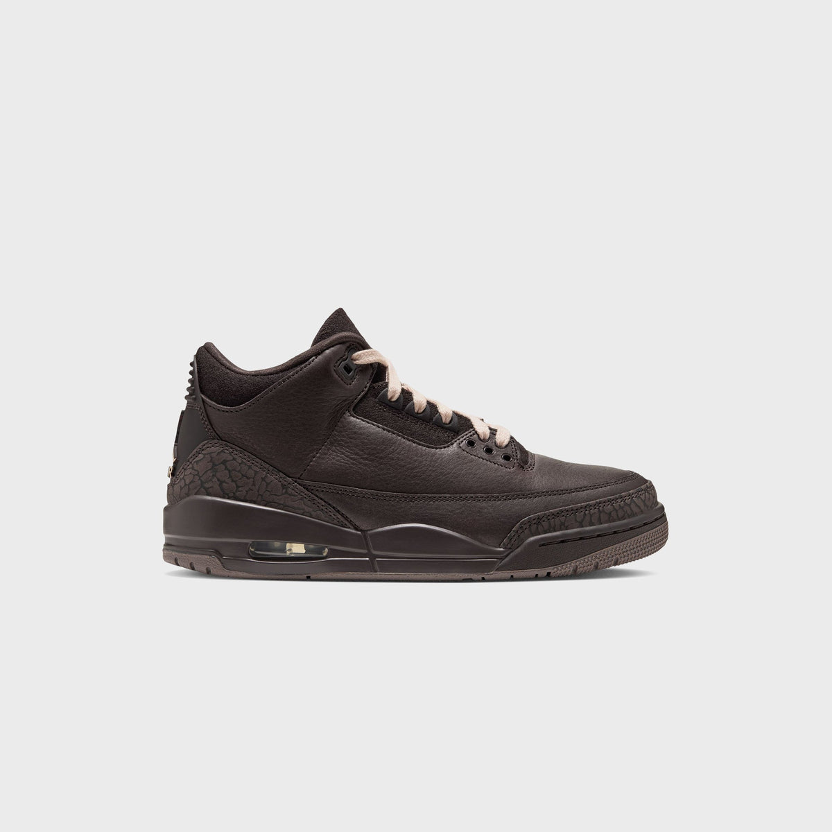 Jordan WMNS Air Jordan 3 Velvet Brown sneaker, lateral side view in dark brown leather with elephant print heel and cream laces