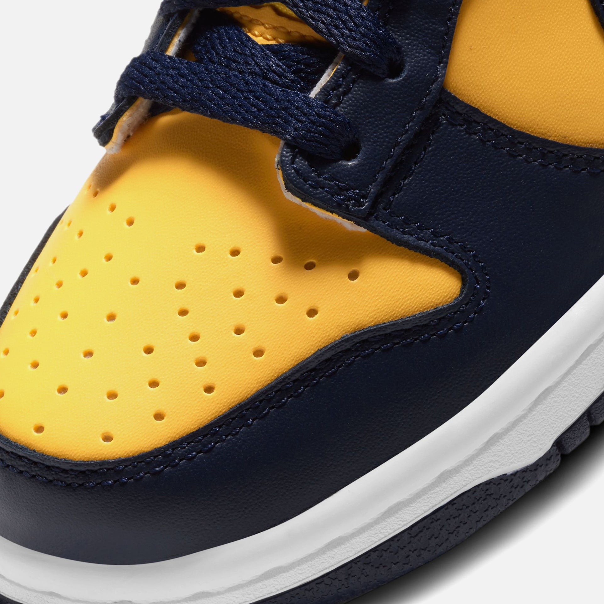 Nike Grade School Dunk Low BG Michigan - Varsity Maize / Midnight Navy / White / Total Orange