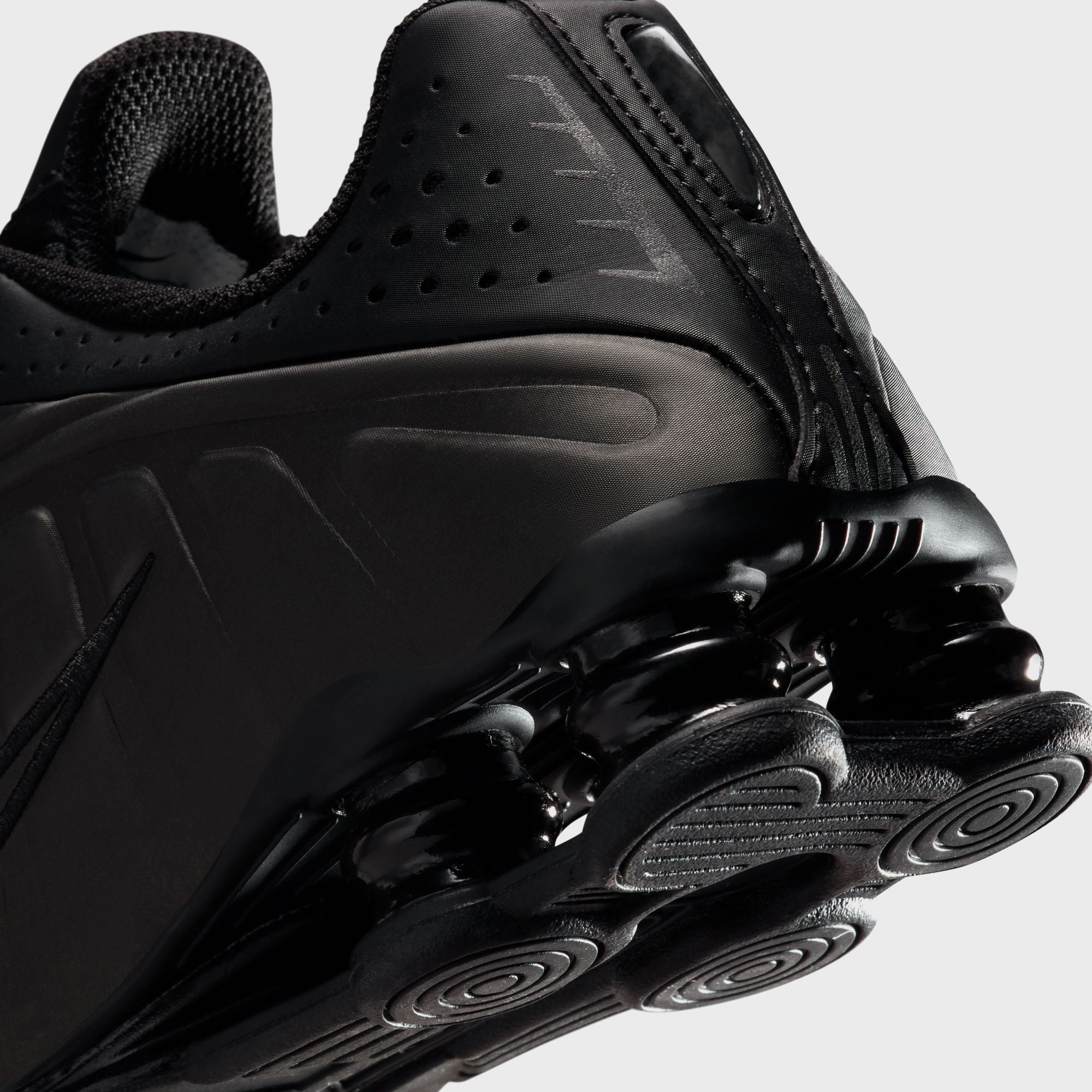 Nike GS Shox R4 - Black / Black / Black / Bright Crimson – Kith