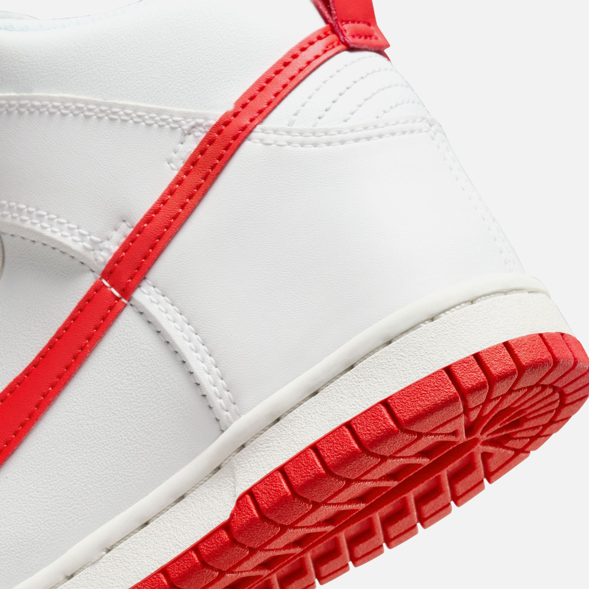 Nike Grade School Dunk High - Summit White / Track Red