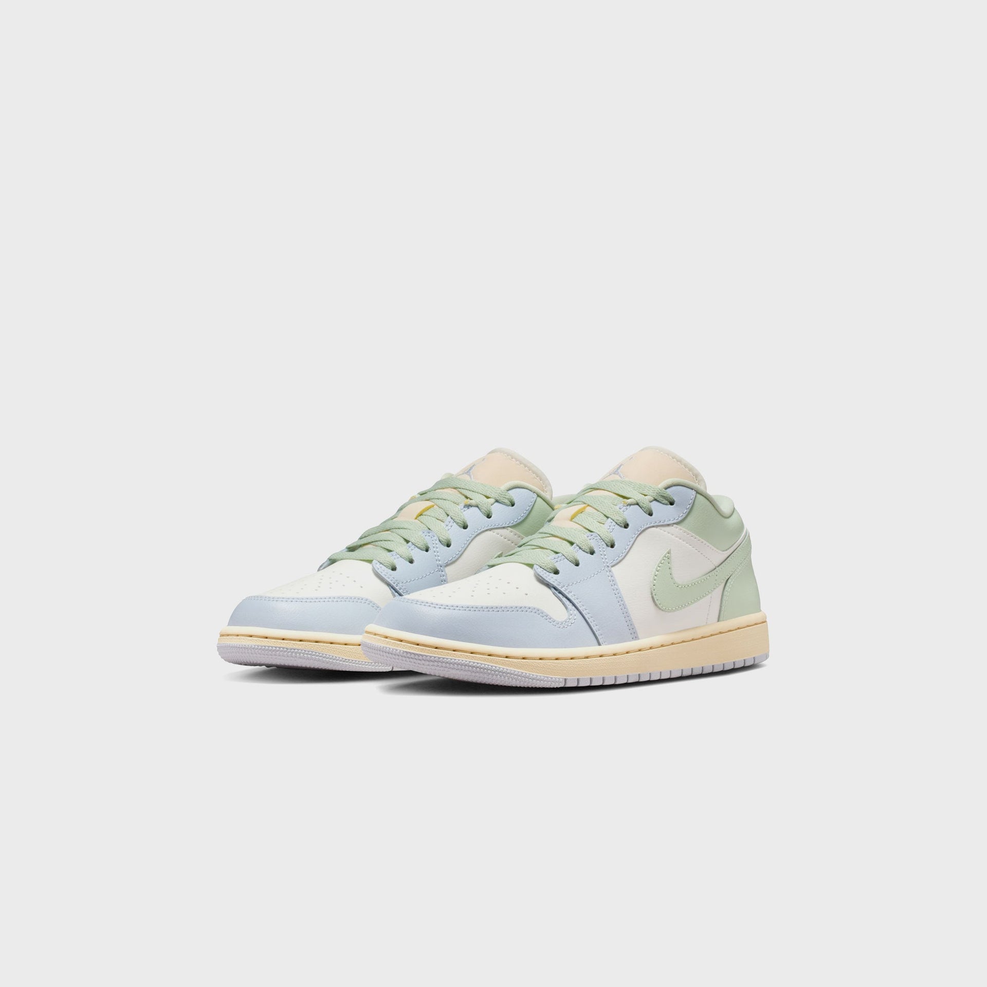 Jordan WMNS Air Jordan 1 Low - Sail / Aura / Muslin / Jade Aura