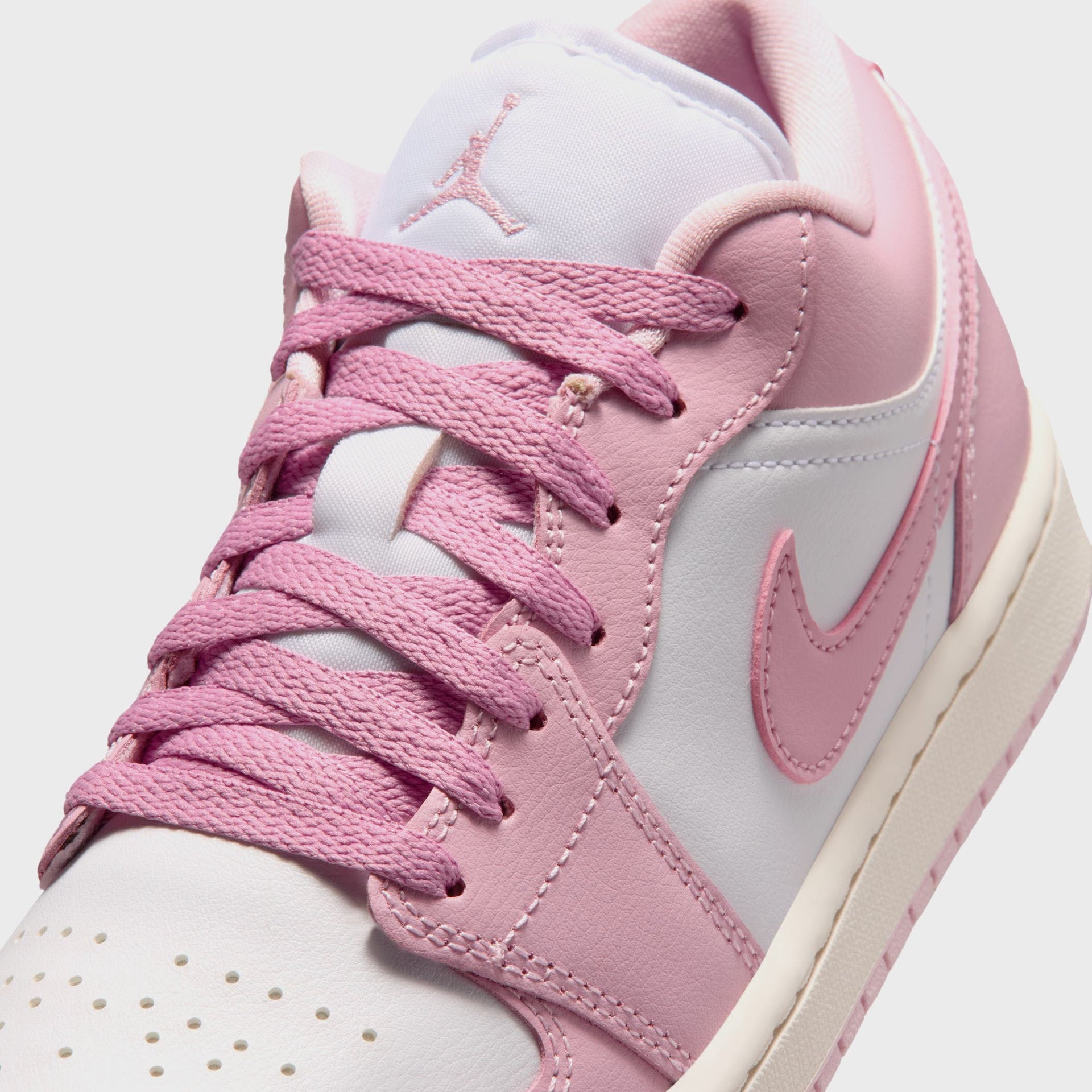 Jordan WMNS Air Jordan 1 Low - Iced Carmine / White / Elemental Pink / Sail