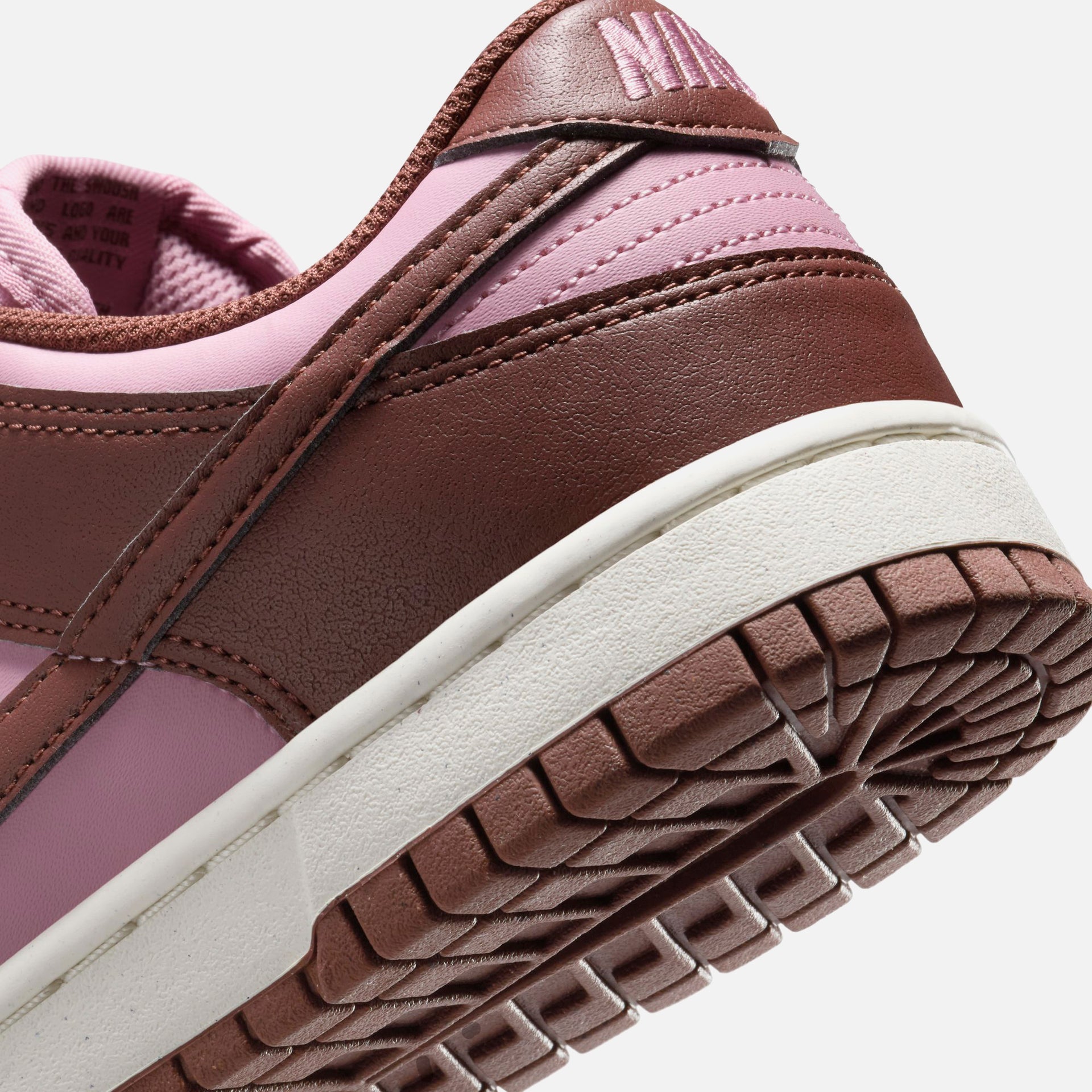 Nike WMNS Dunk Low Next Nature - White / Elemental Pink