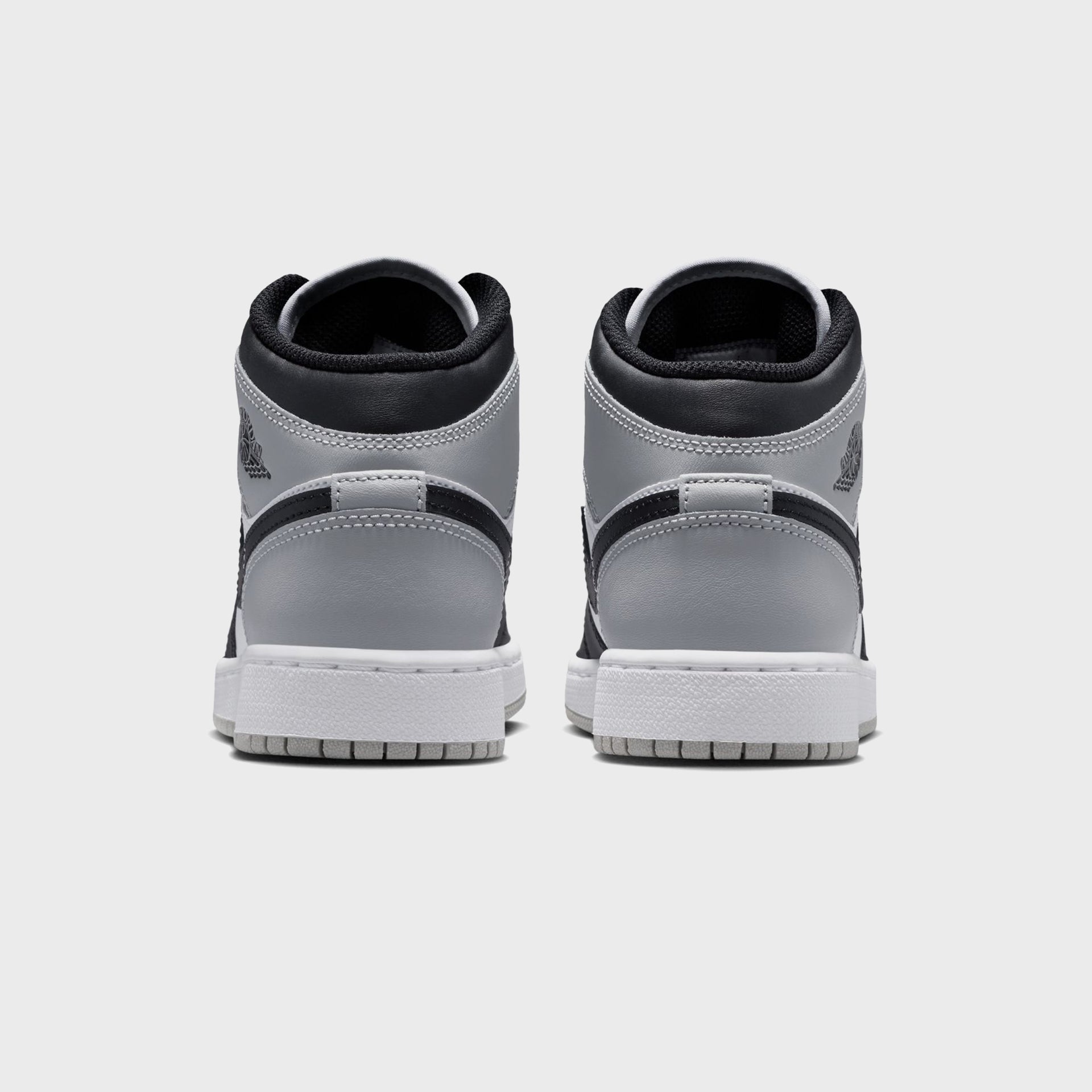 Jordan GS Air Jordan 1 Mid - White / Black / Light Smoke Grey