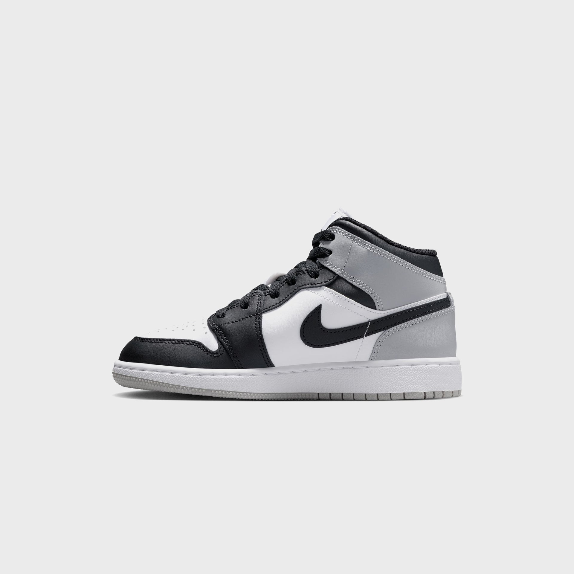 Jordan GS Air Jordan 1 Mid - White / Black / Light Smoke Grey