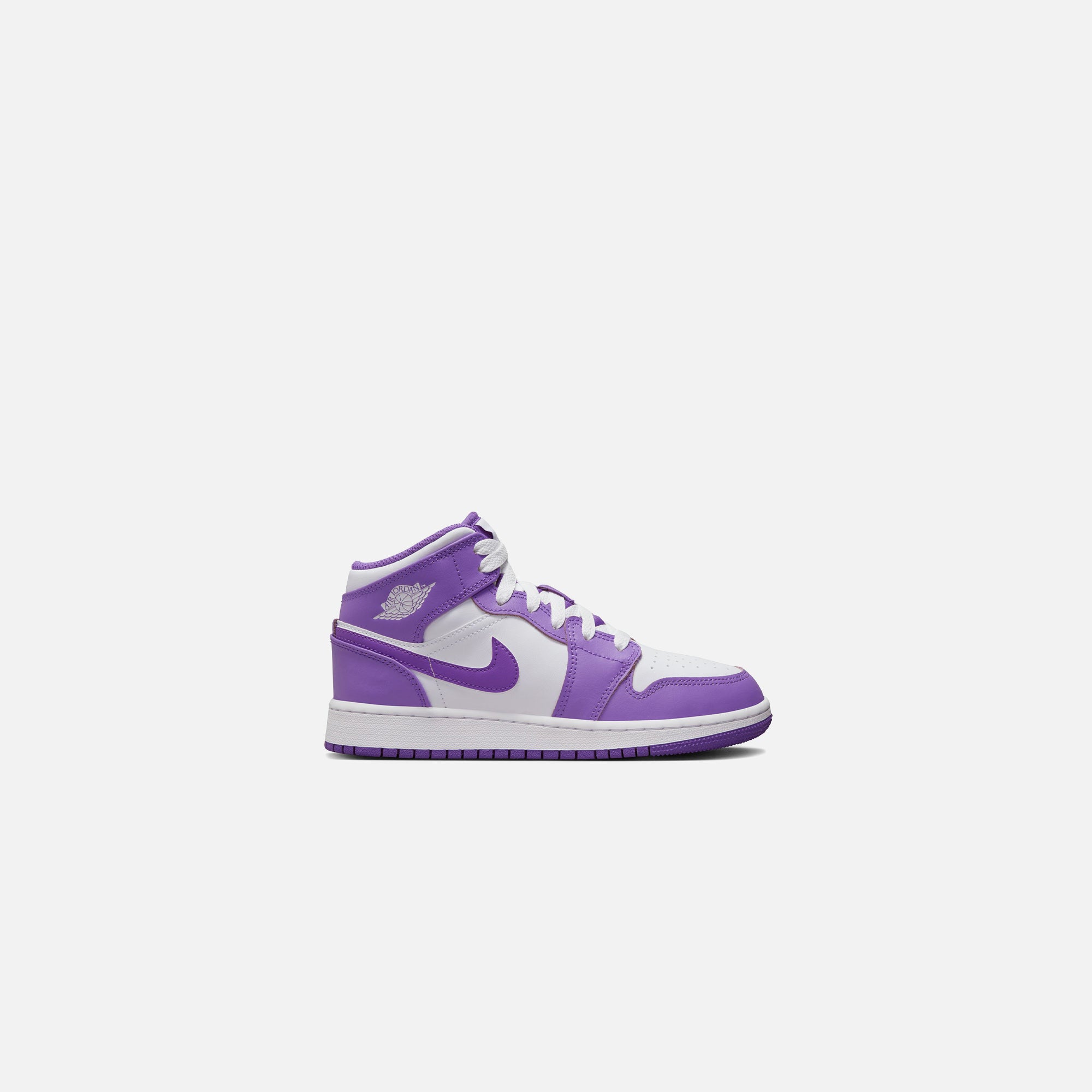 Court purple jordan outlet 1 grade school