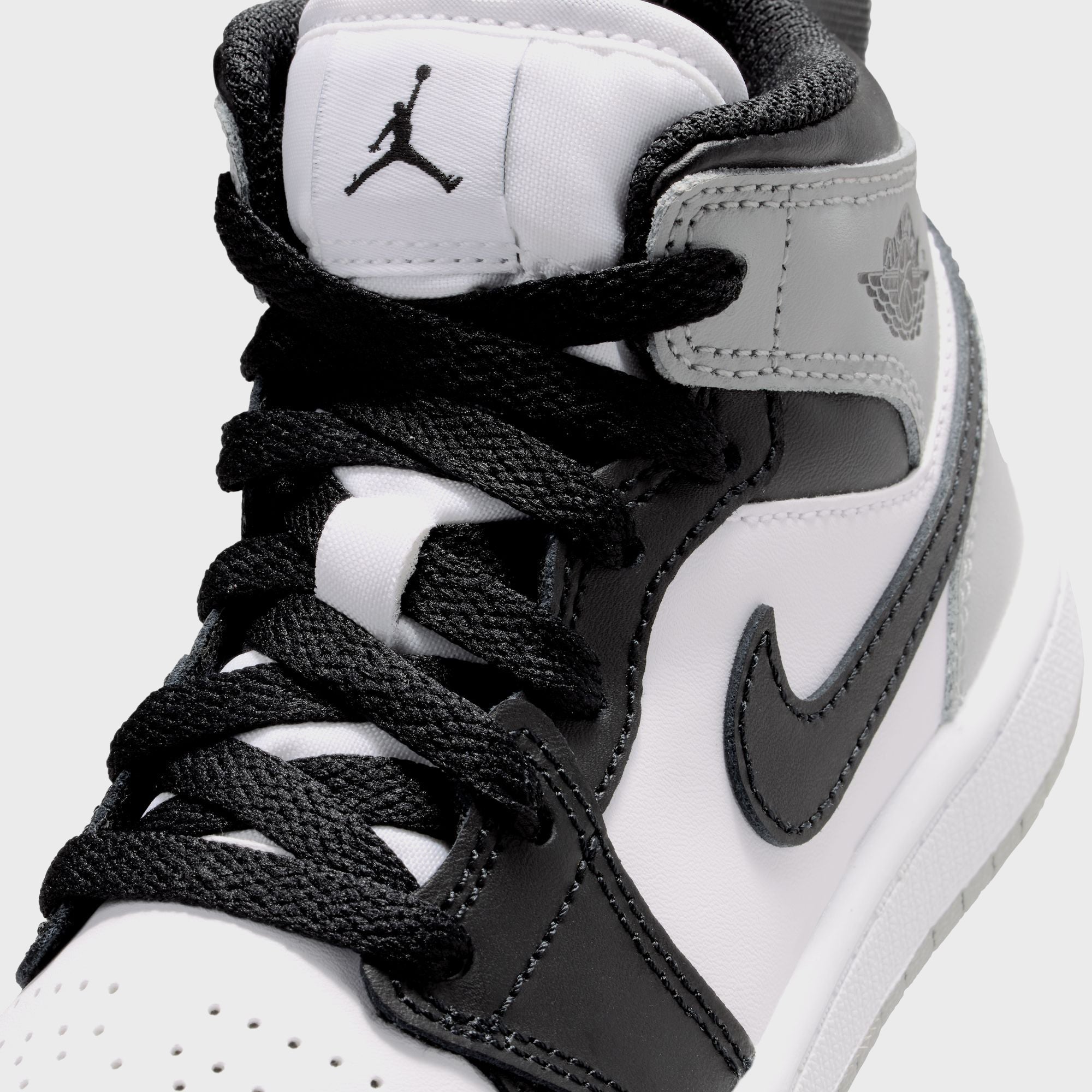 Jordan PS Air Jordan 1 Mid - White / Black / Light Smoke