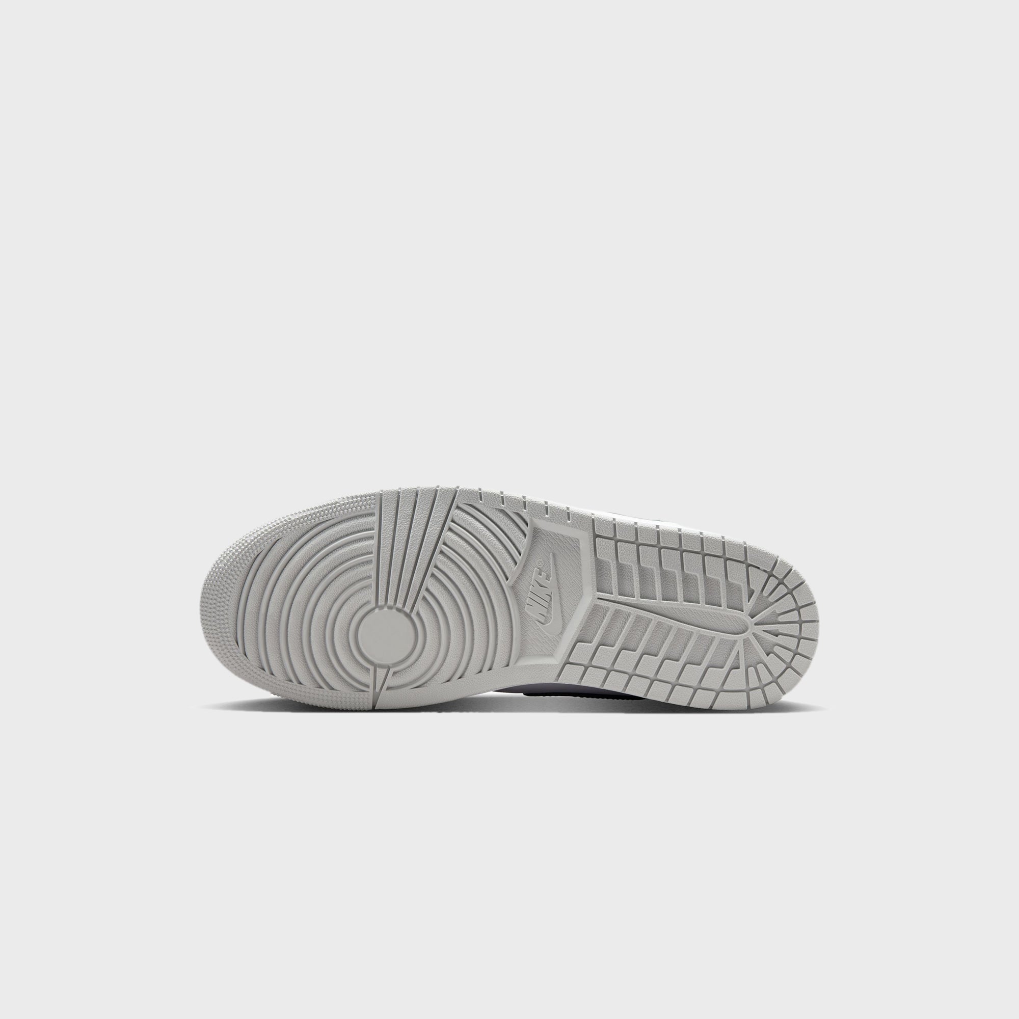 Air Jordan 1 Mid ホワイト ハイカット NIKE公式】エア ジョーダン 1 MID メンズシューズ.オンライン