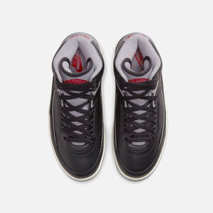 Nike GS Air Jordan 2 Retro - Black / Cement Grey / Fire Red / Sail
