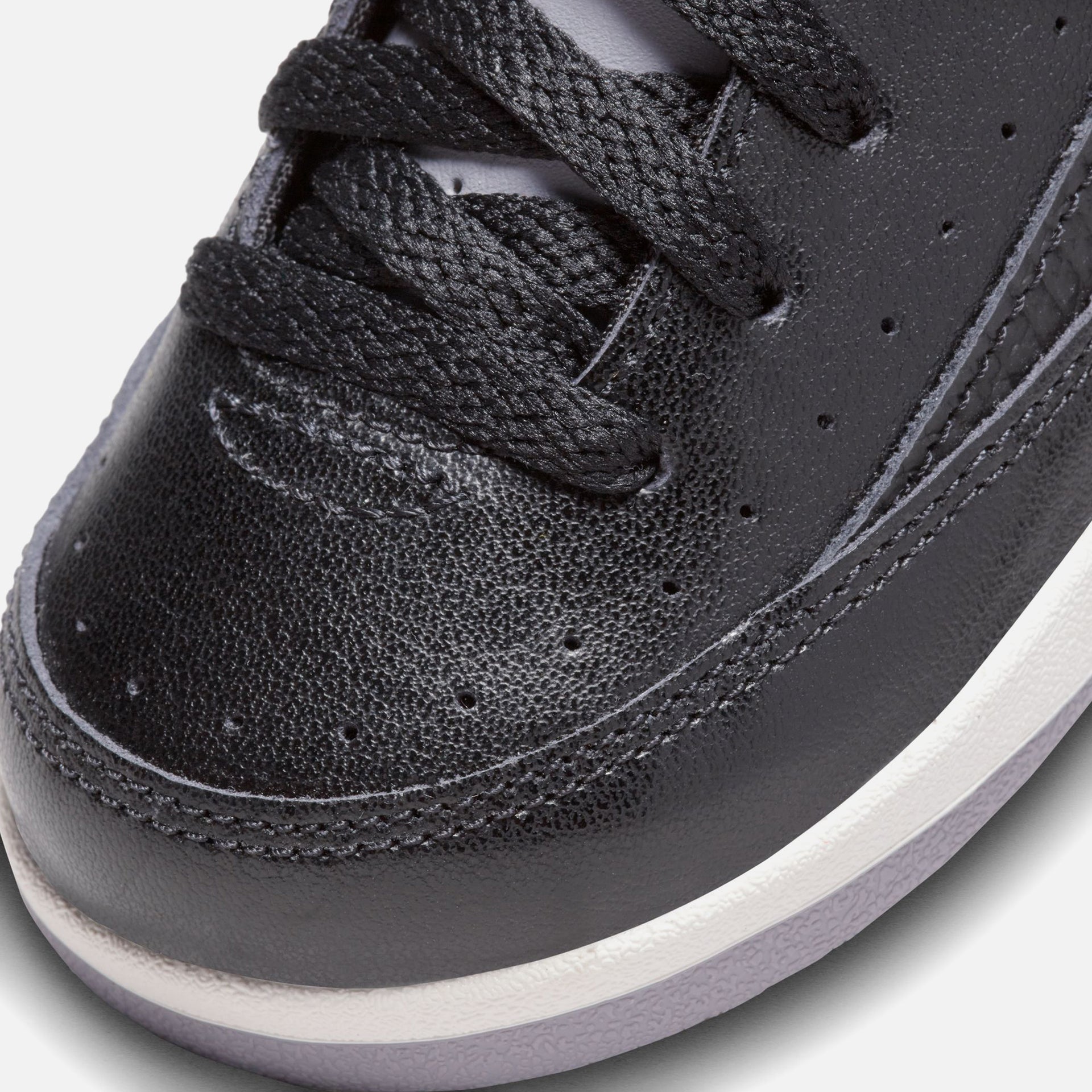 Nike TD Air Jordan 2 Retro - Black / Cement Grey / Fire Red / Sail