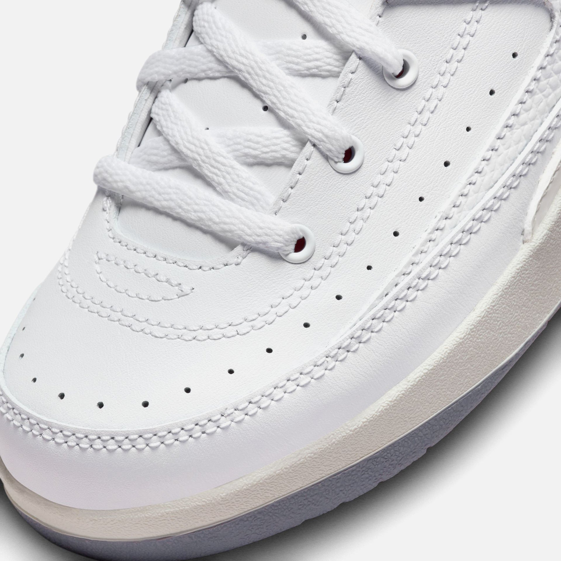 Nike PS Air Jordan 2 Retro - White / Fire Red / Fir / Sail