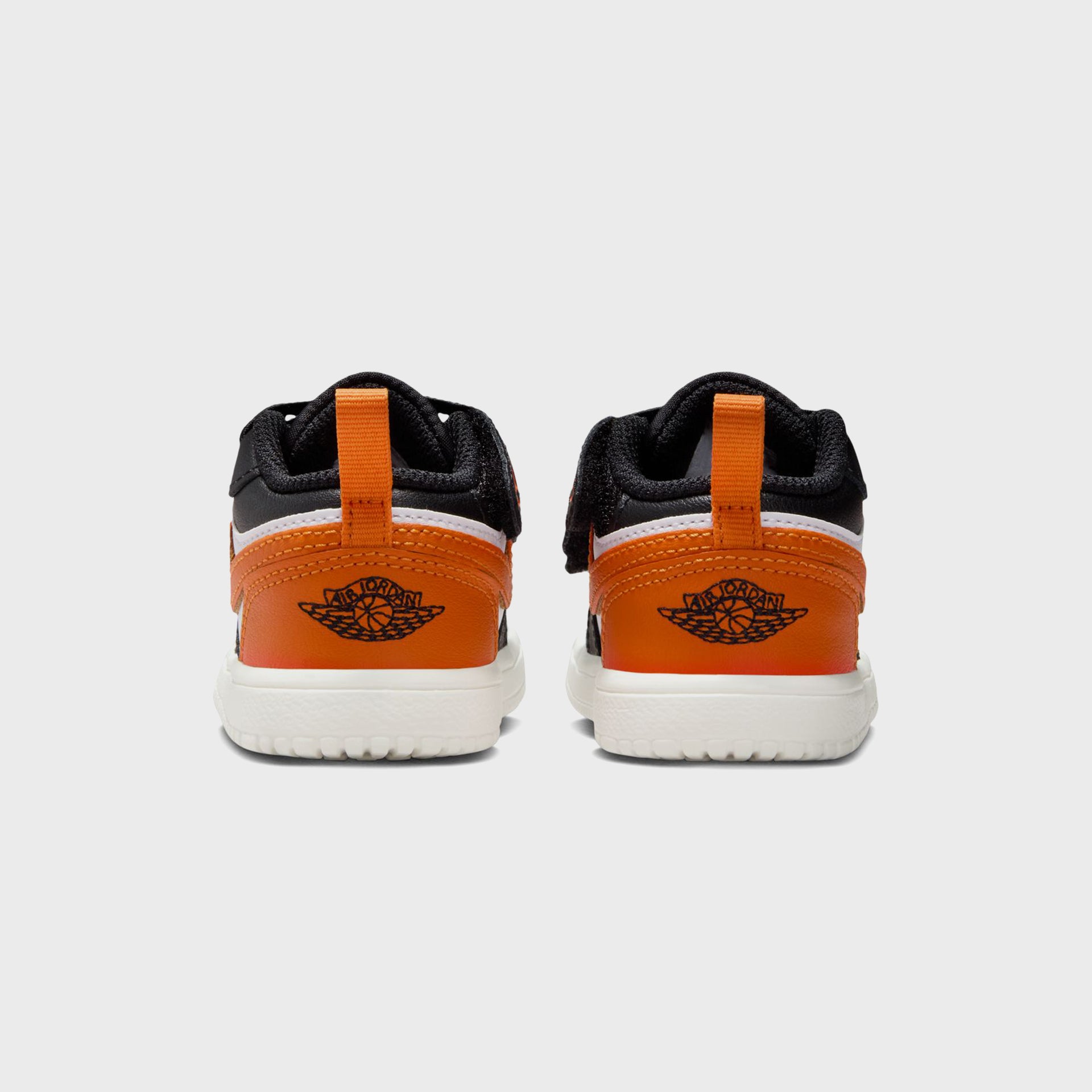 Jordan TD 1 Low ALT - Black / Starfish / White / Sail