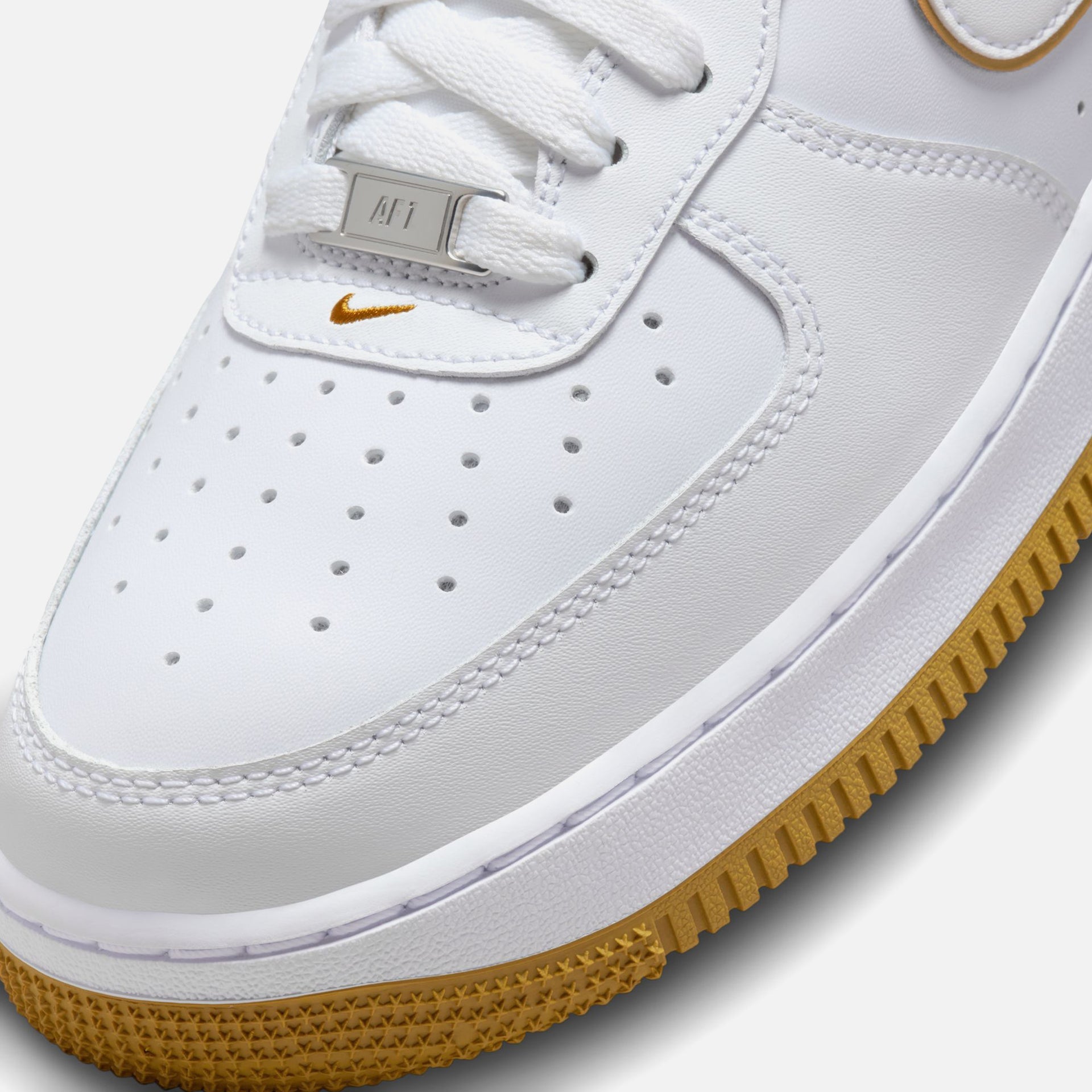 Nike Air Force 1 '07 - White / Bronzine