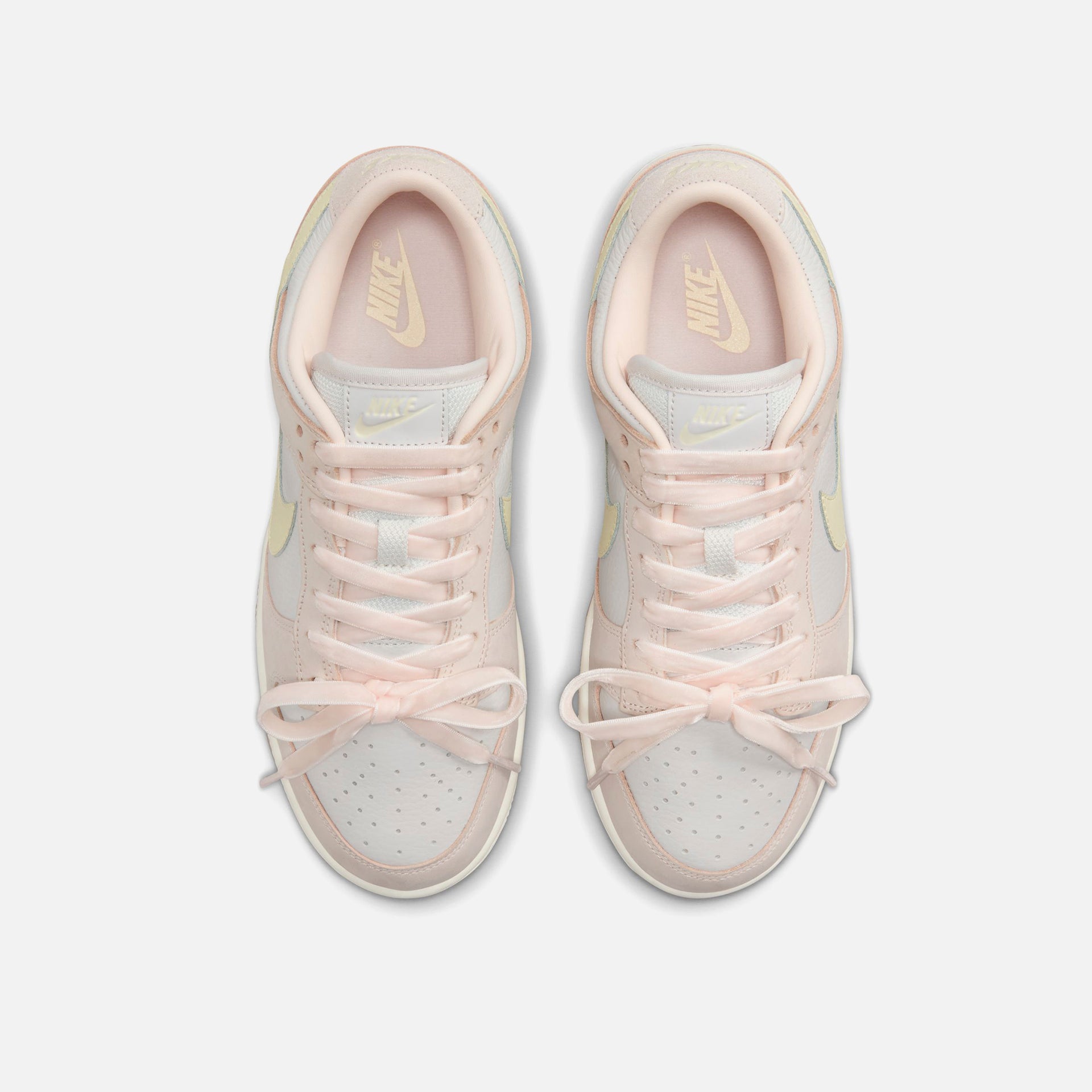 Nike WMNS Dunk Low PRM - Light Soft Pink / Coconut Milk