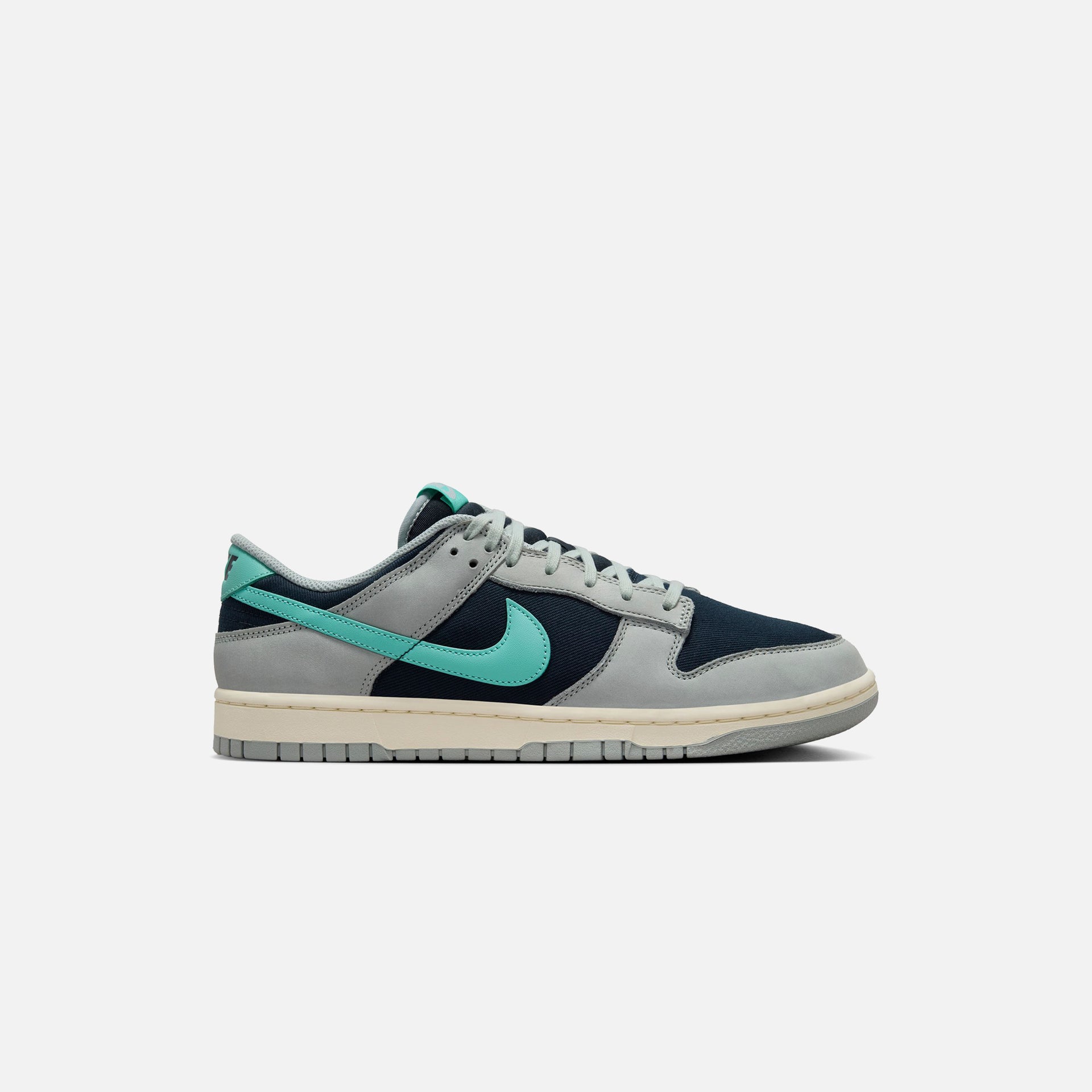 Nike Dunk Low Retro Premium - Light Pumice / Green Frost / Dark Obsidian