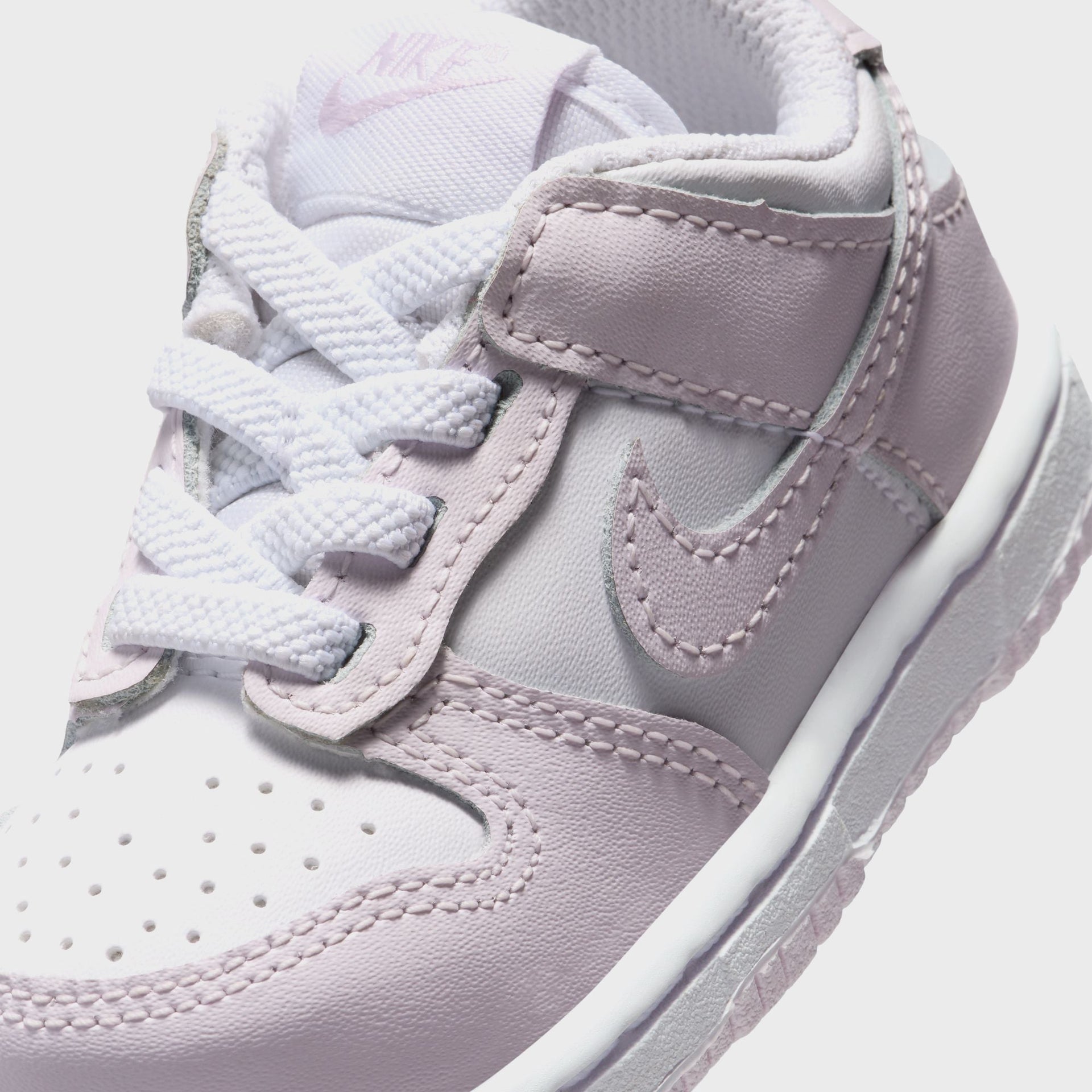 Nike TD Dunk Low - White / Light Violet