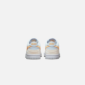 nike ultra GS Dunk Low - Pale Ivory / Melon Tint / Football Grey / White