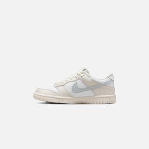 Nike GS Dunk Low - White / Light Silver / Phantom