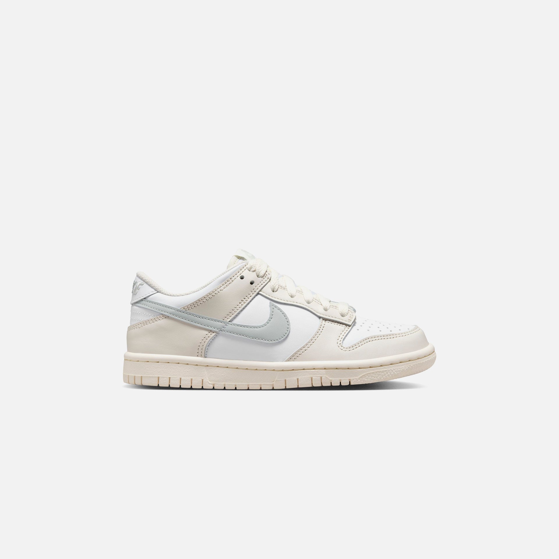 Nike GS Dunk Low - White / Light Silver / Phantom