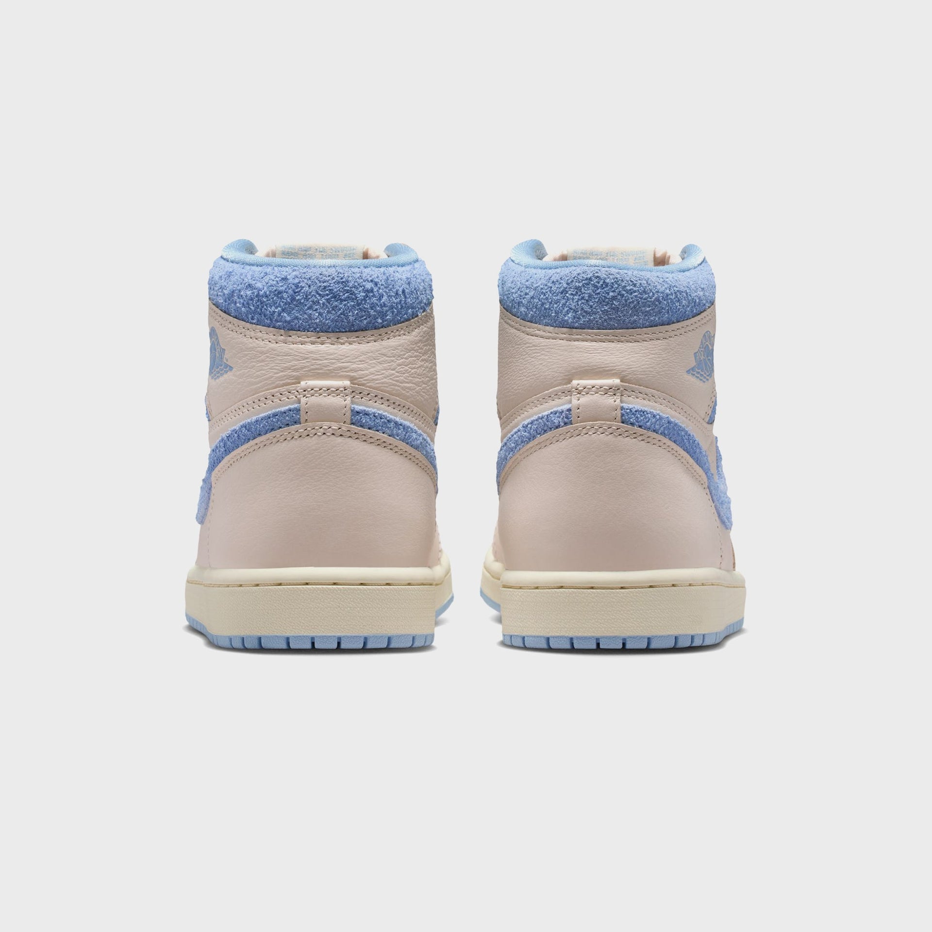 Jordan WMNS Air Jordan 1 Retro High OG - Pale Ivory / Psychic Blue / Coconut Milk