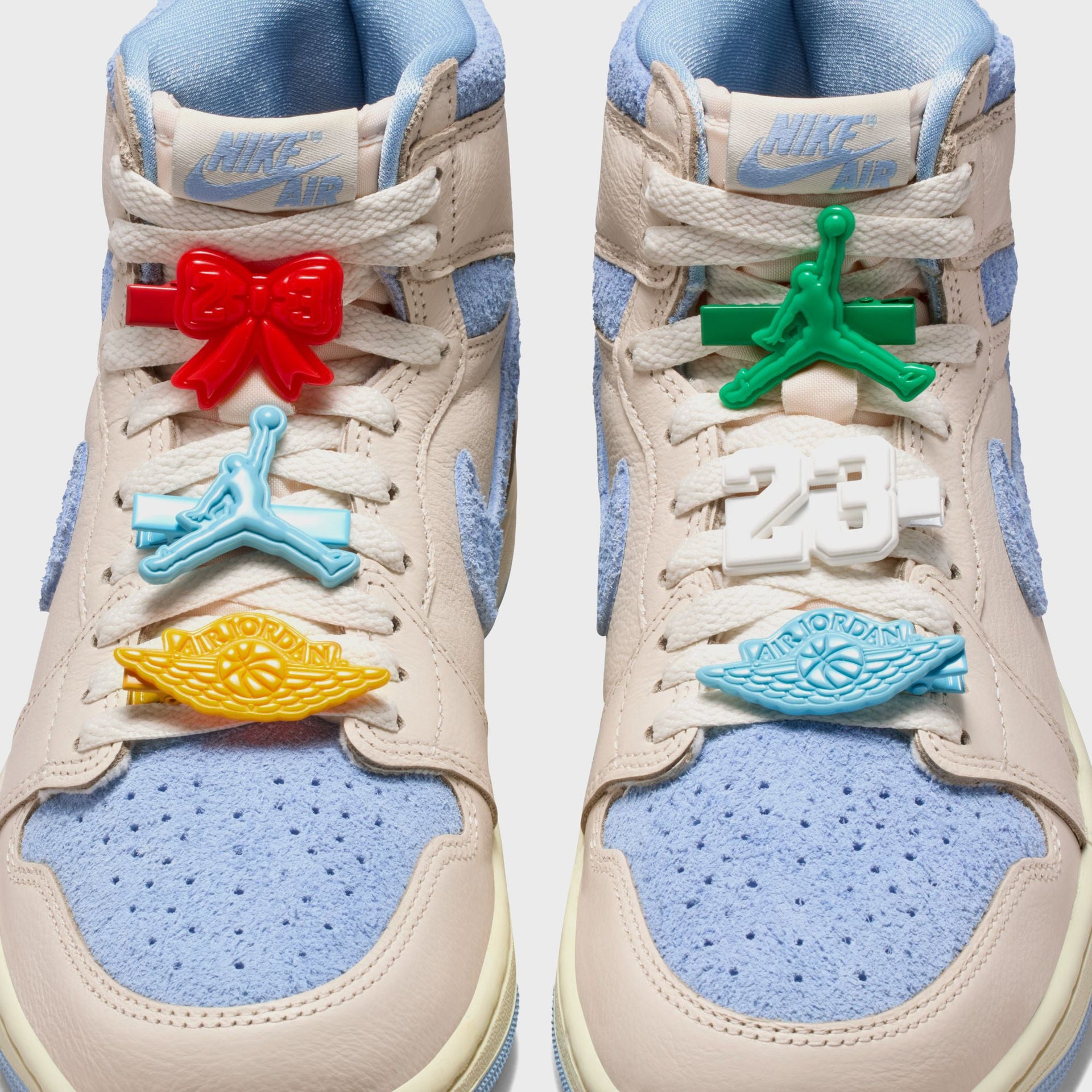 Jordan WMNS Air Jordan 1 Retro High OG - Pale Ivory / Psychic Blue / Coconut Milk