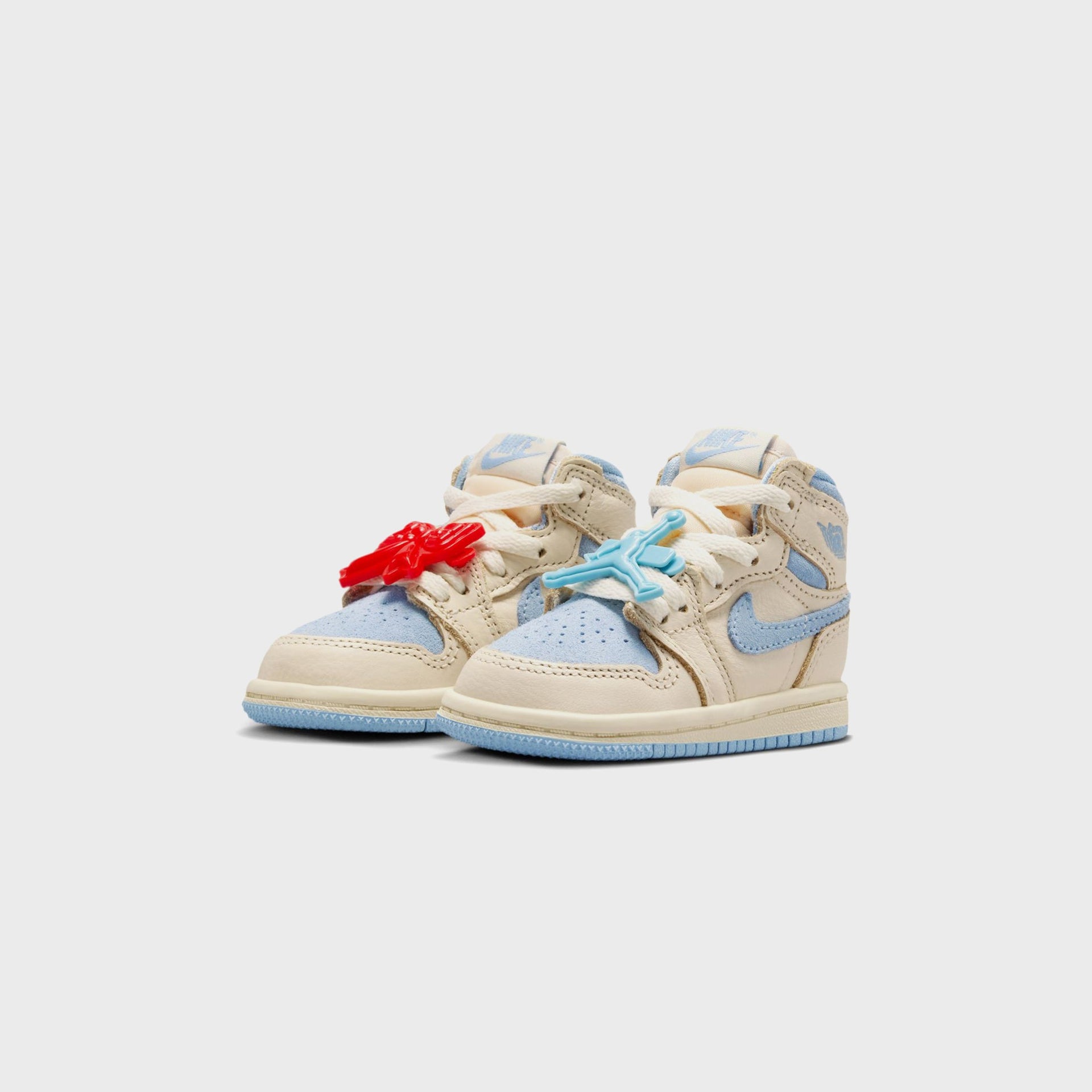 Jordan TD Air Jordan 1 Retro High OG - Pale Ivory / Psychic Blue / Coconut Milk
