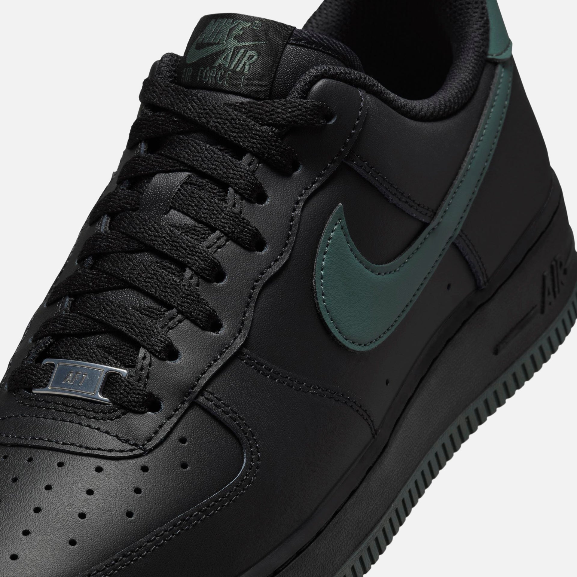 Nike Air Force 1 '07 LX - Black / Vintage Green