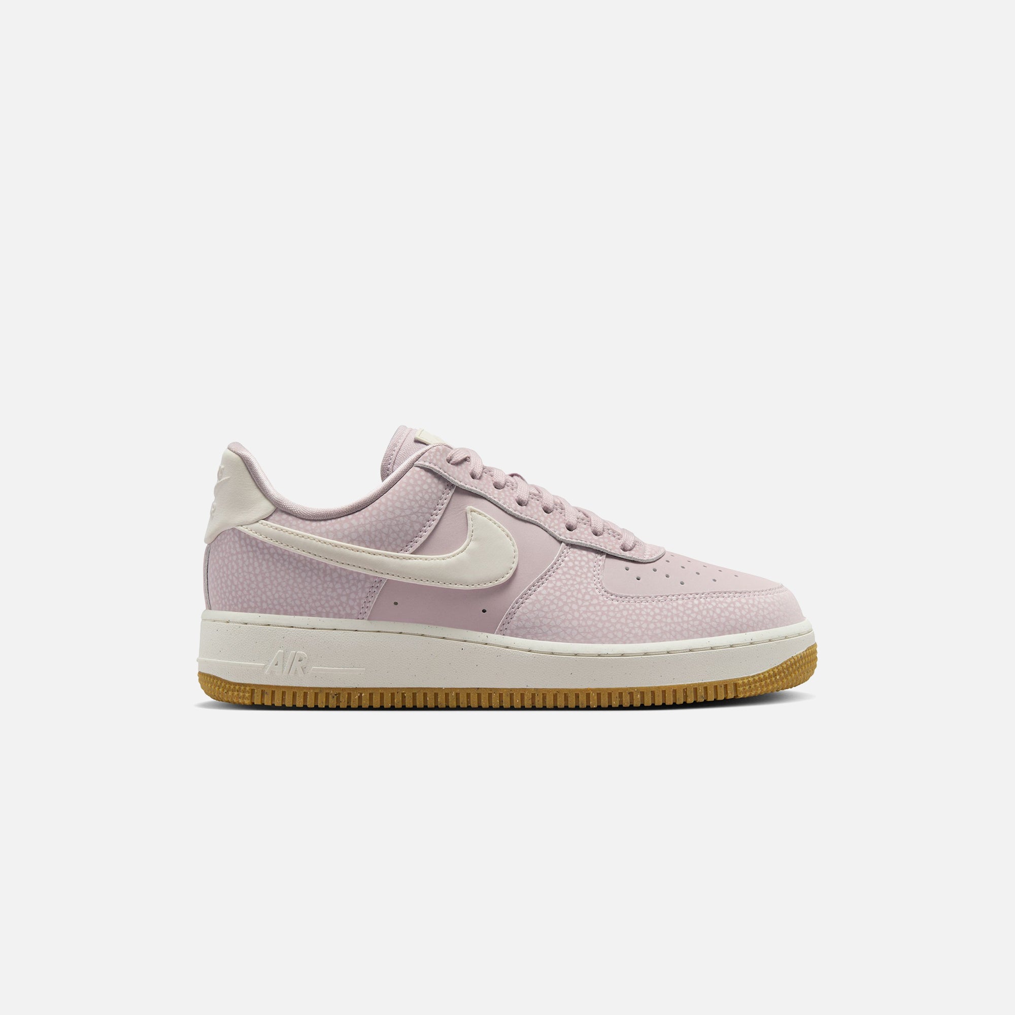 Nike Women s Air Force 1 07 Next Nature Platinum Violet 7 Wms