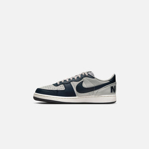 Nike Terminator Low - Granite / Dark Obsidian / Sail