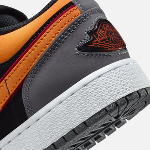 Nike GS Air Jordan 1 Low Se - Black / Vivid Orange / Light Graphite