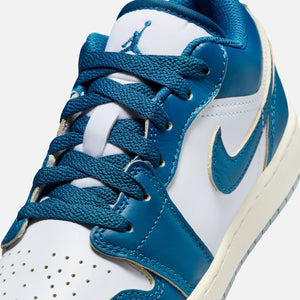 Nike GS Air Jordan 1 Low SE - White / Industrial Blue / Blue Grey
