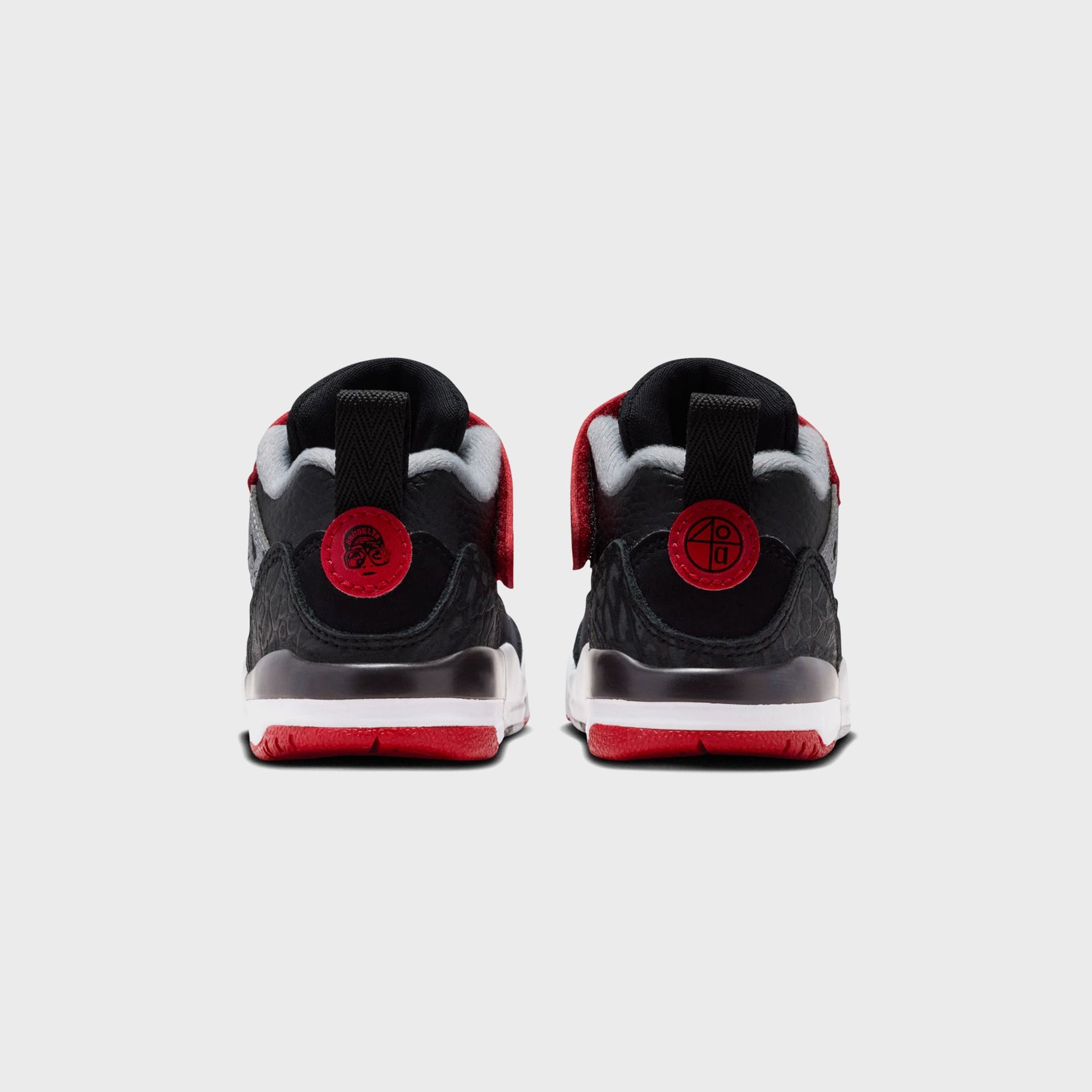 Jordan TD Spizike Low - Black / Wolf Grey / White / Gym Red