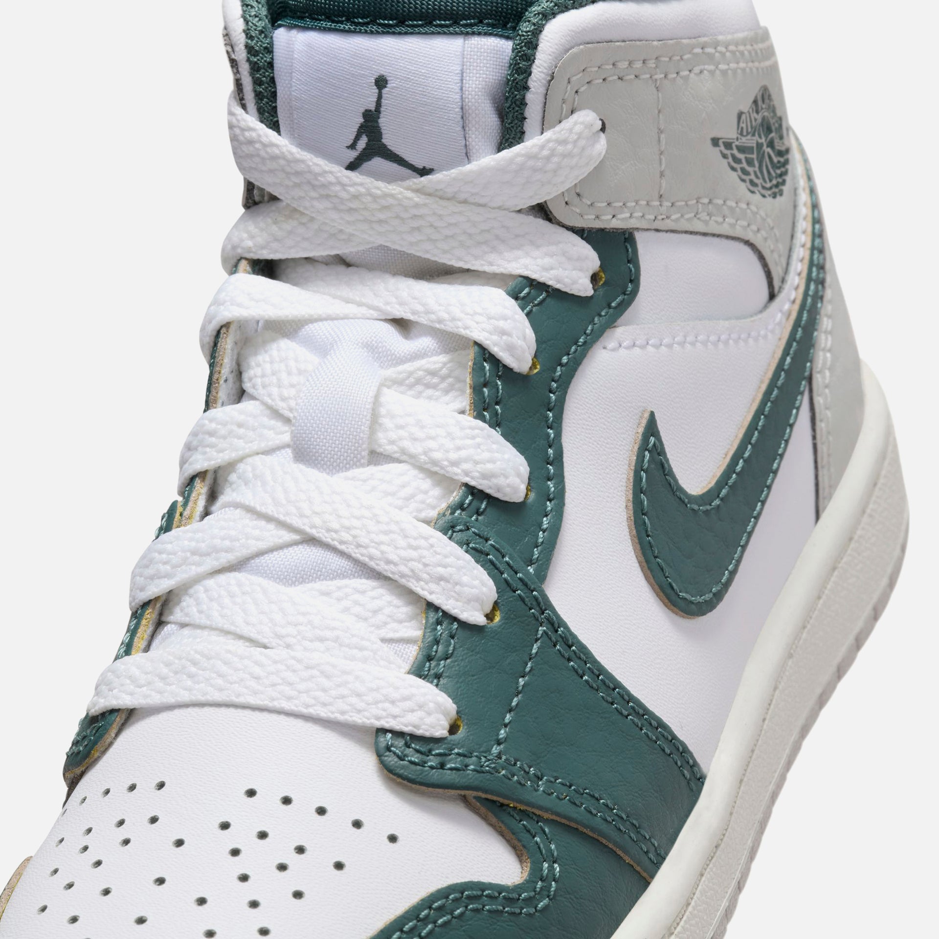 Jordan PS Air Jordan 1 Mid SE - White / Oxidized Green / Sail