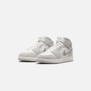 Jordan GS Air Jordan 1 Mid SE - White / Sail / Neutral Grey / Oxidized Green