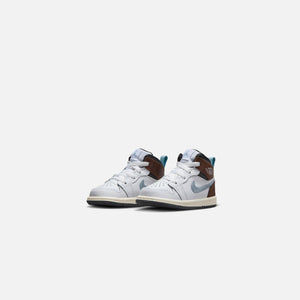 Nike foot TD Air Jordan 1 Mid SE - White / Blue Grey / Black Sail
