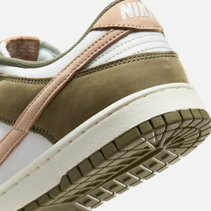 Nike Dunk Low Retro PRM - Medium Olive / Hemp / Summit White