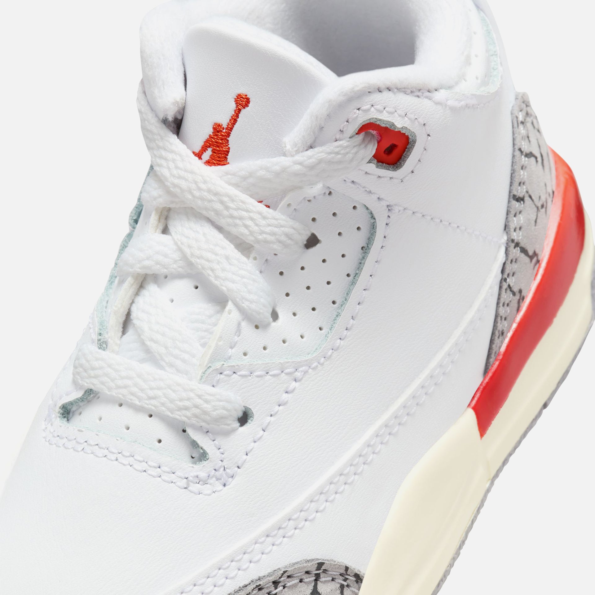 Jordan TD Air Jordan 3 Retro - White / Sail / Cement Grey / Cosmic Clay