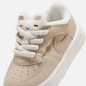 Nike TD Force 1 Low Easyon Se - Sand Drift / Sail / Dark Raisin / Pale Ivory