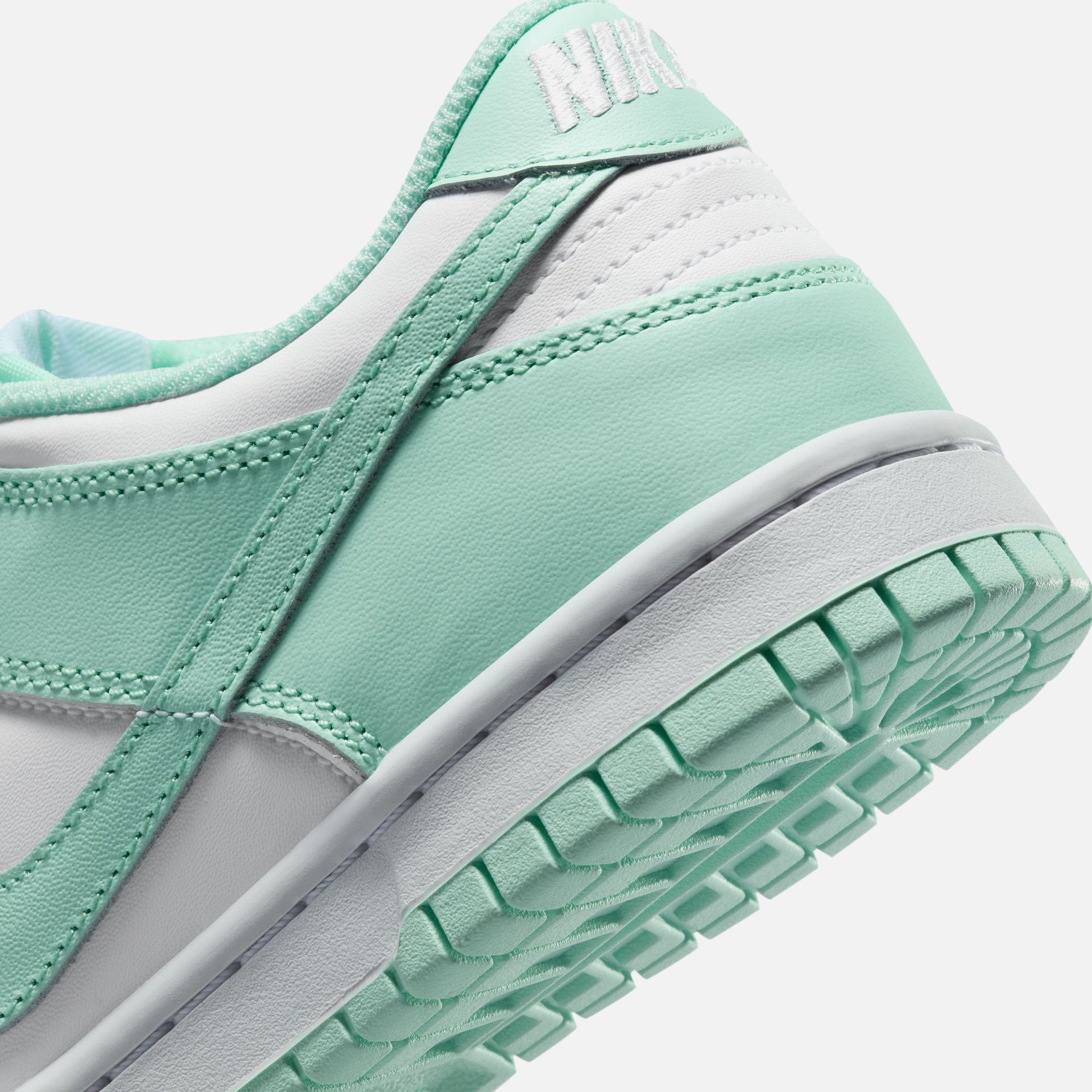 Nike GS Dunk Low - Malachite / Photo Blue / Black / White