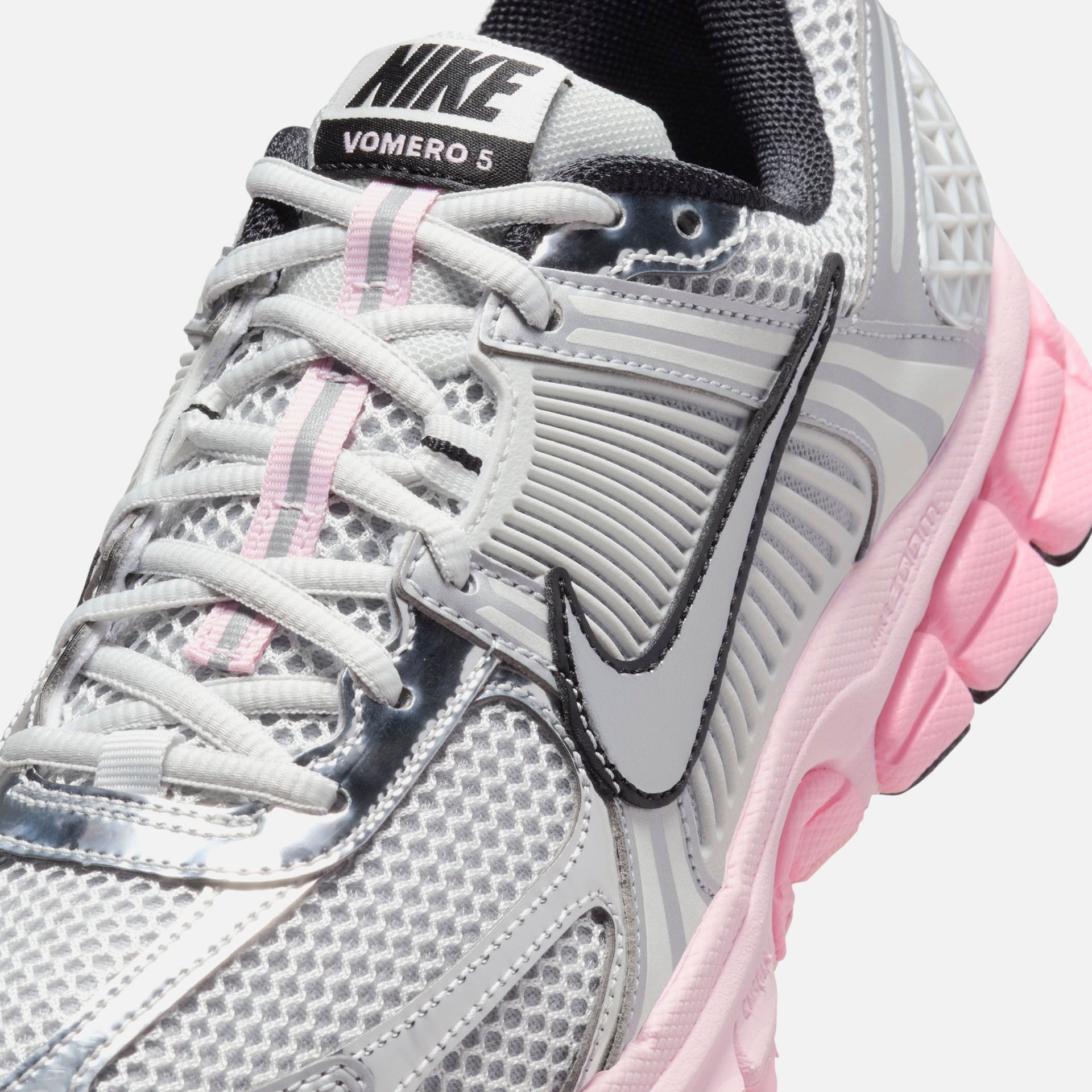 Nike WMNS Zoom Vomero 5 - Photon Dust / Metallic Silver