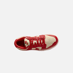 Nike WMNS Dunk Low SE - Coconut Milk / University Red / Pale Ivory