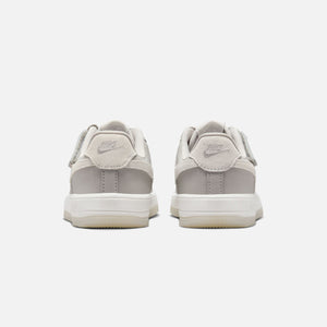 Nike Force 1 Low LV8 Easyon - Light Bone / Summit White / Light Iron Ore