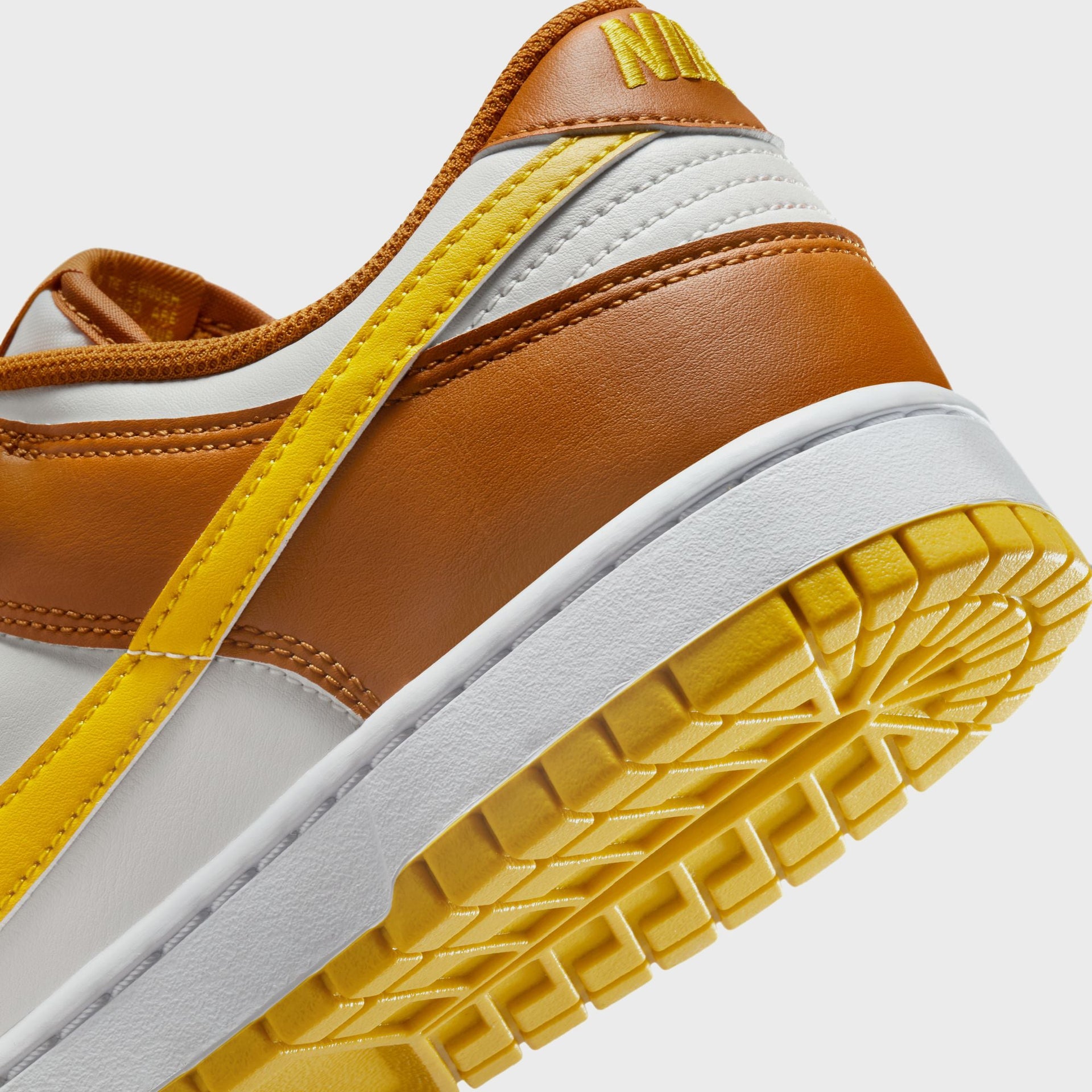 Nike Dunk Low Retro - Summit White / Bright Citron / Desert Ochre