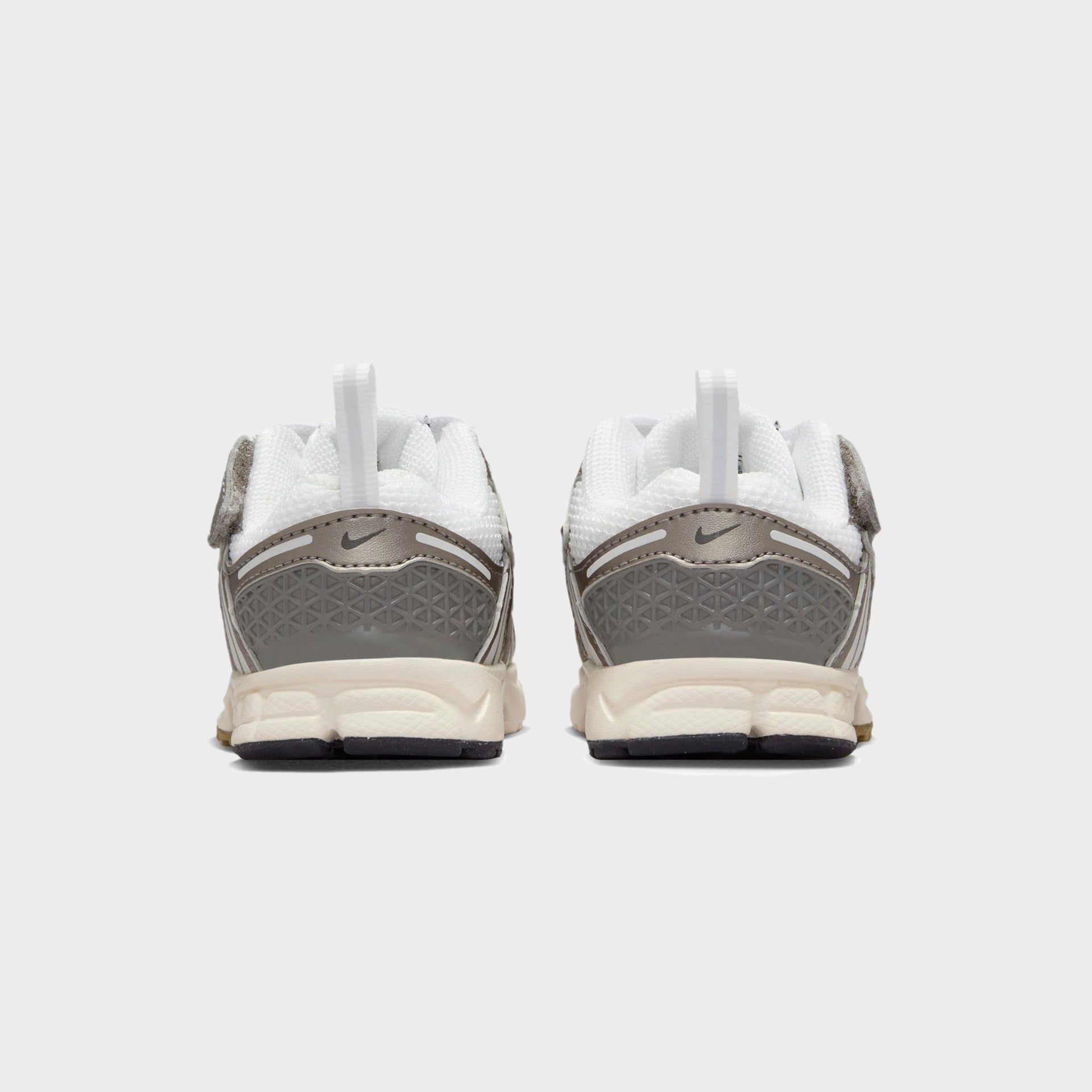 Nike TD Zoom Vomero 5 - Metallic Pewter / Medium Ash / Parachute Beige