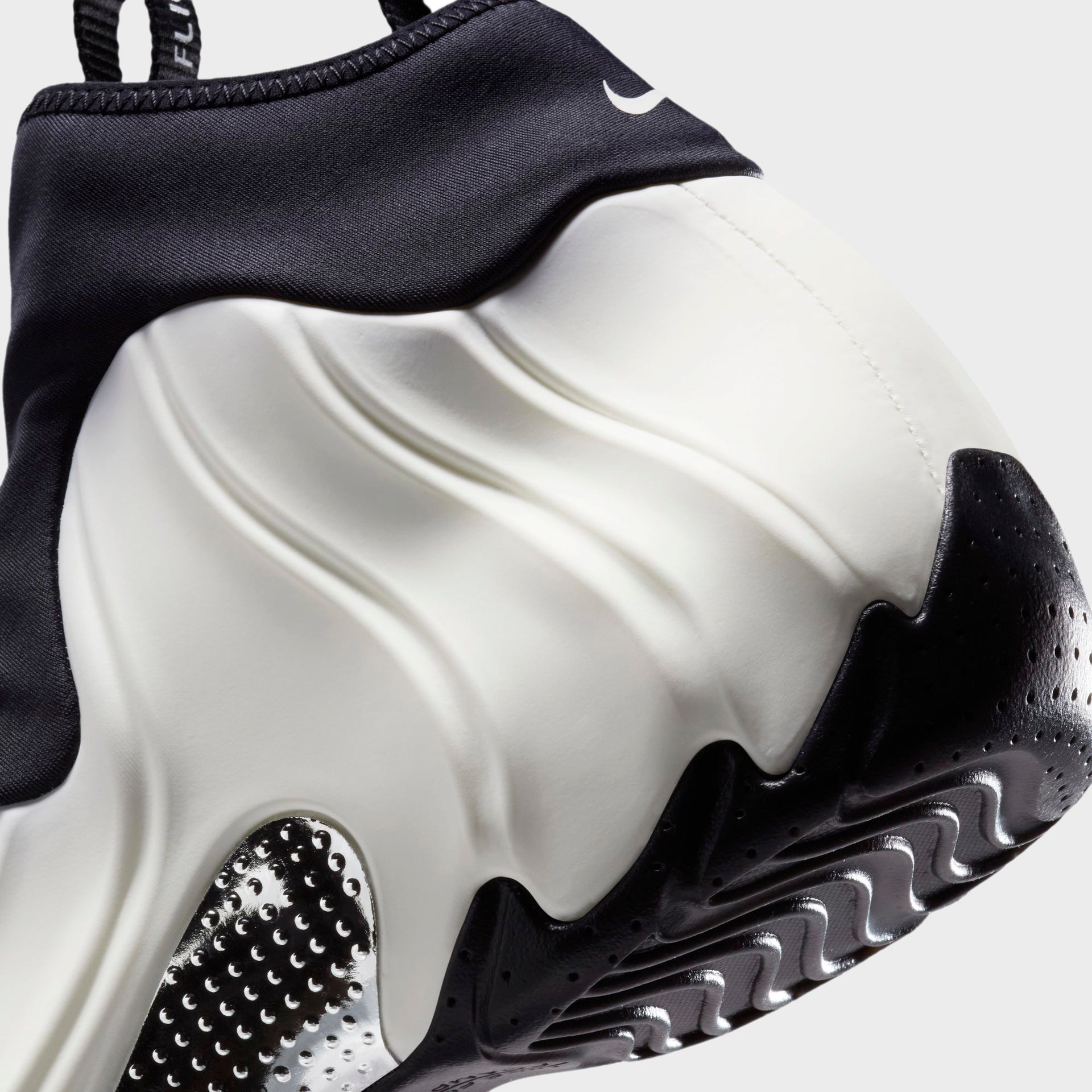 Nike Air Flightposite QS - Sail / Black / Metallic Silver